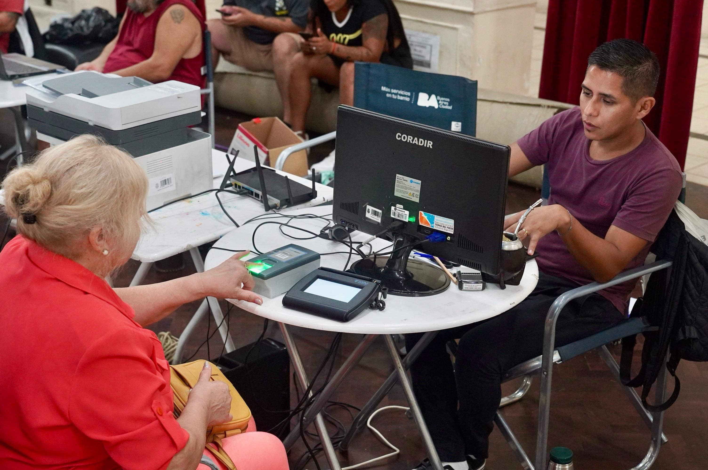 El Gobierno porteño lleva sus oficinas móviles de trámites y servicios a La Boca y Caballito 