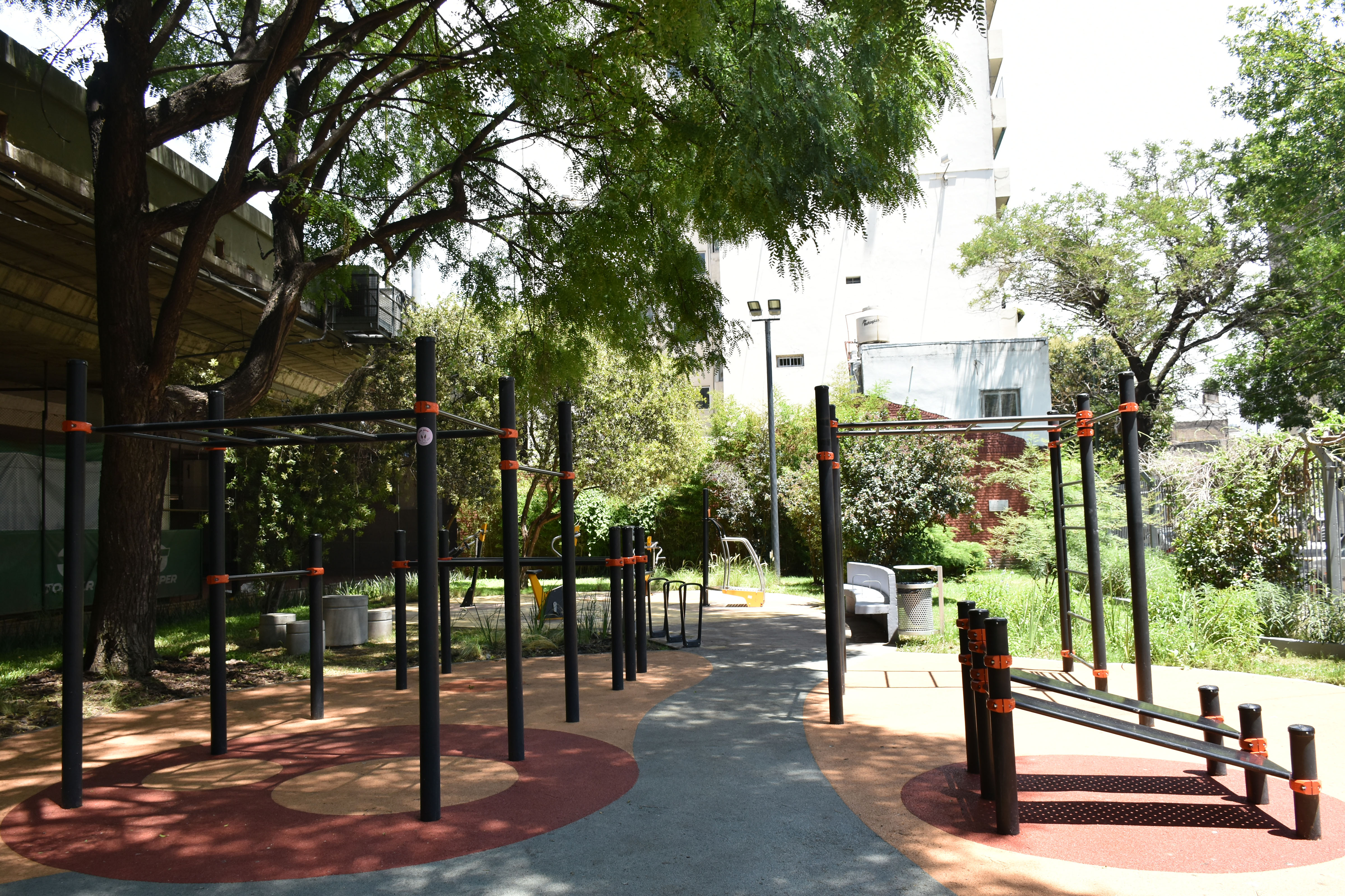 Modernización de la Plazoleta Delia Avilés de Elizalde, para ofrecer un espacio deportivo y recreativo Renovado