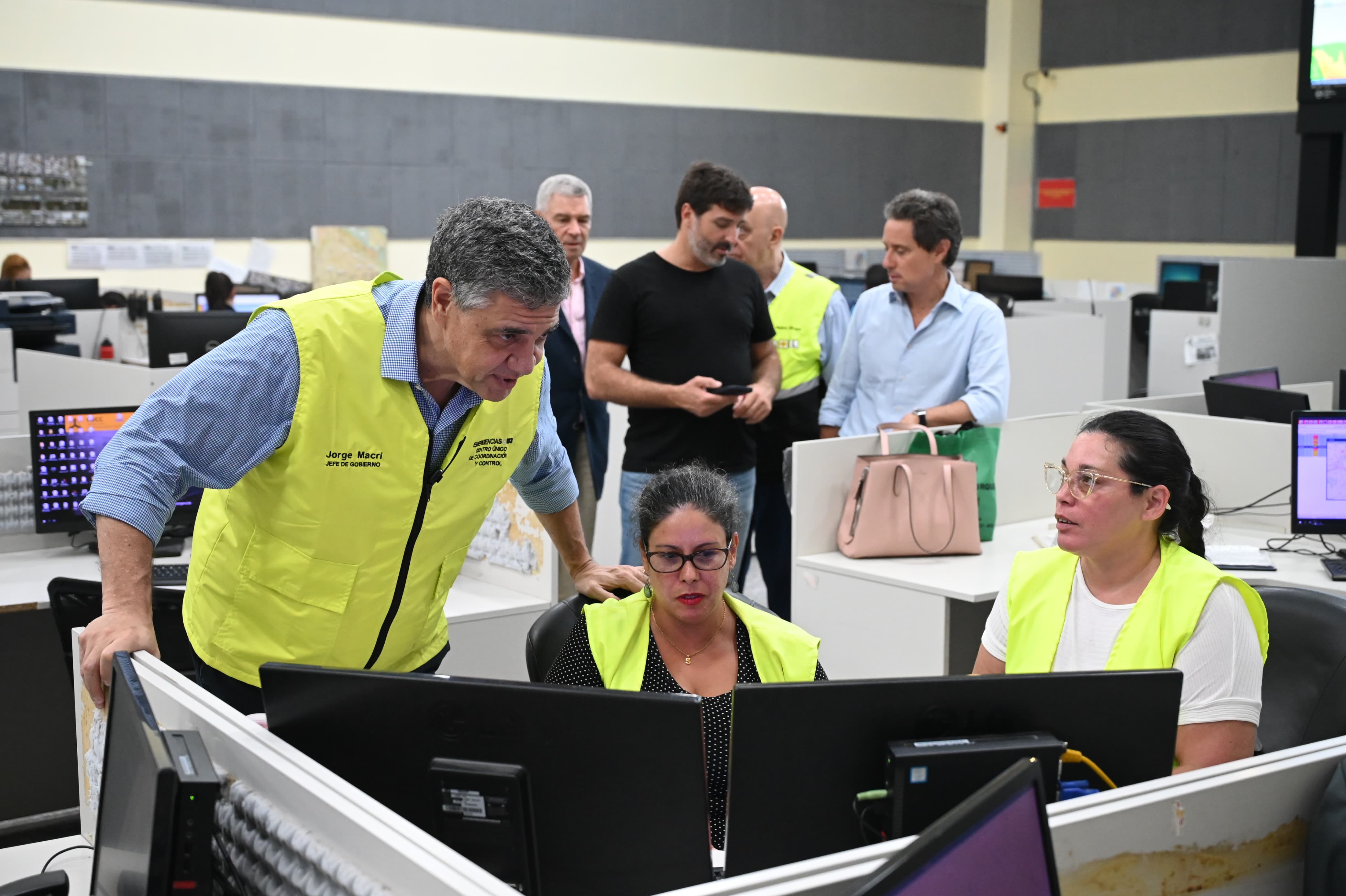 La Ciudad desplegó un operativo preventivo frente a los intensos vientos de la madrugada