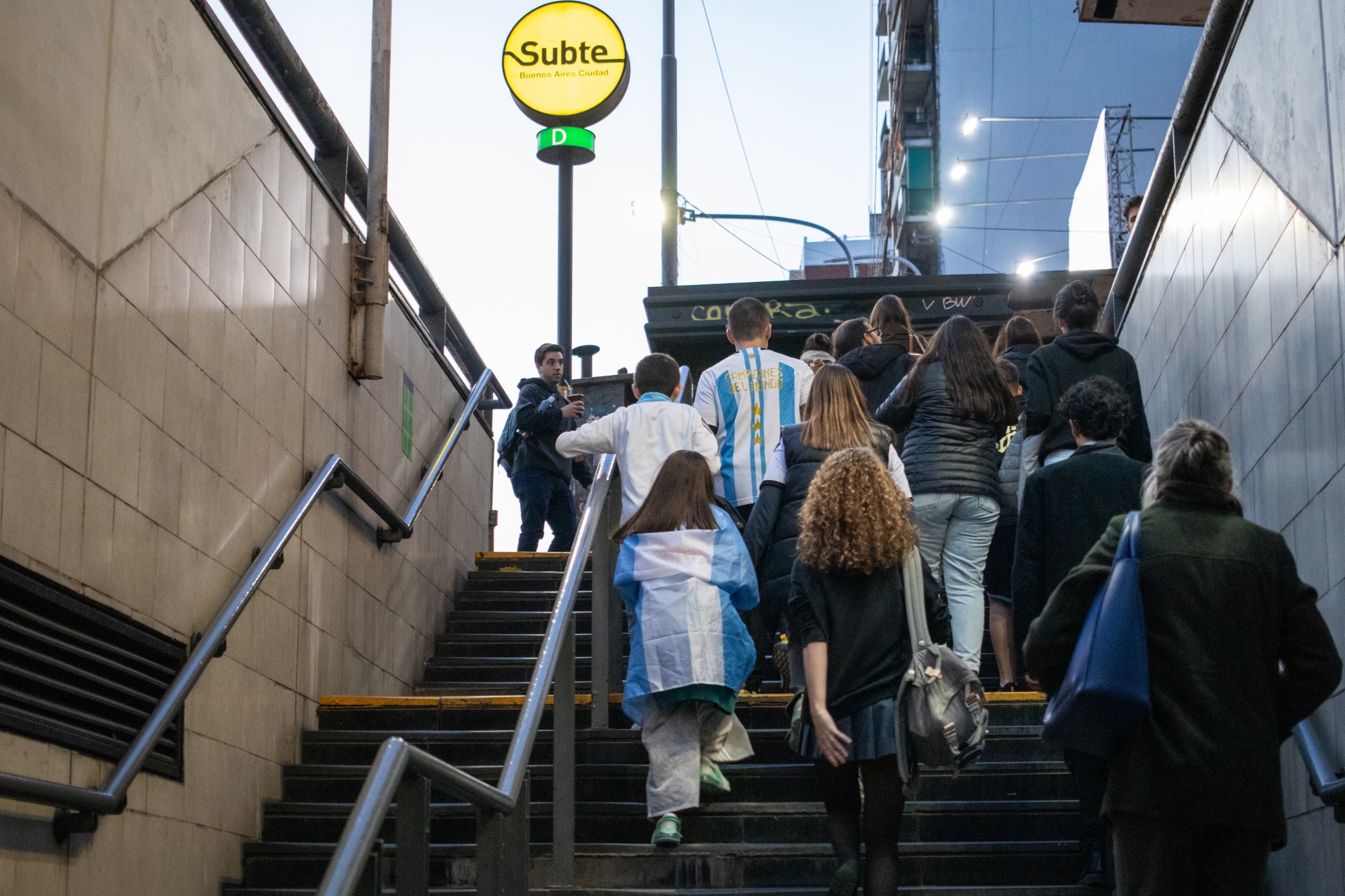 Línea D: servicio especial para volver a casa después del partido de la Selección