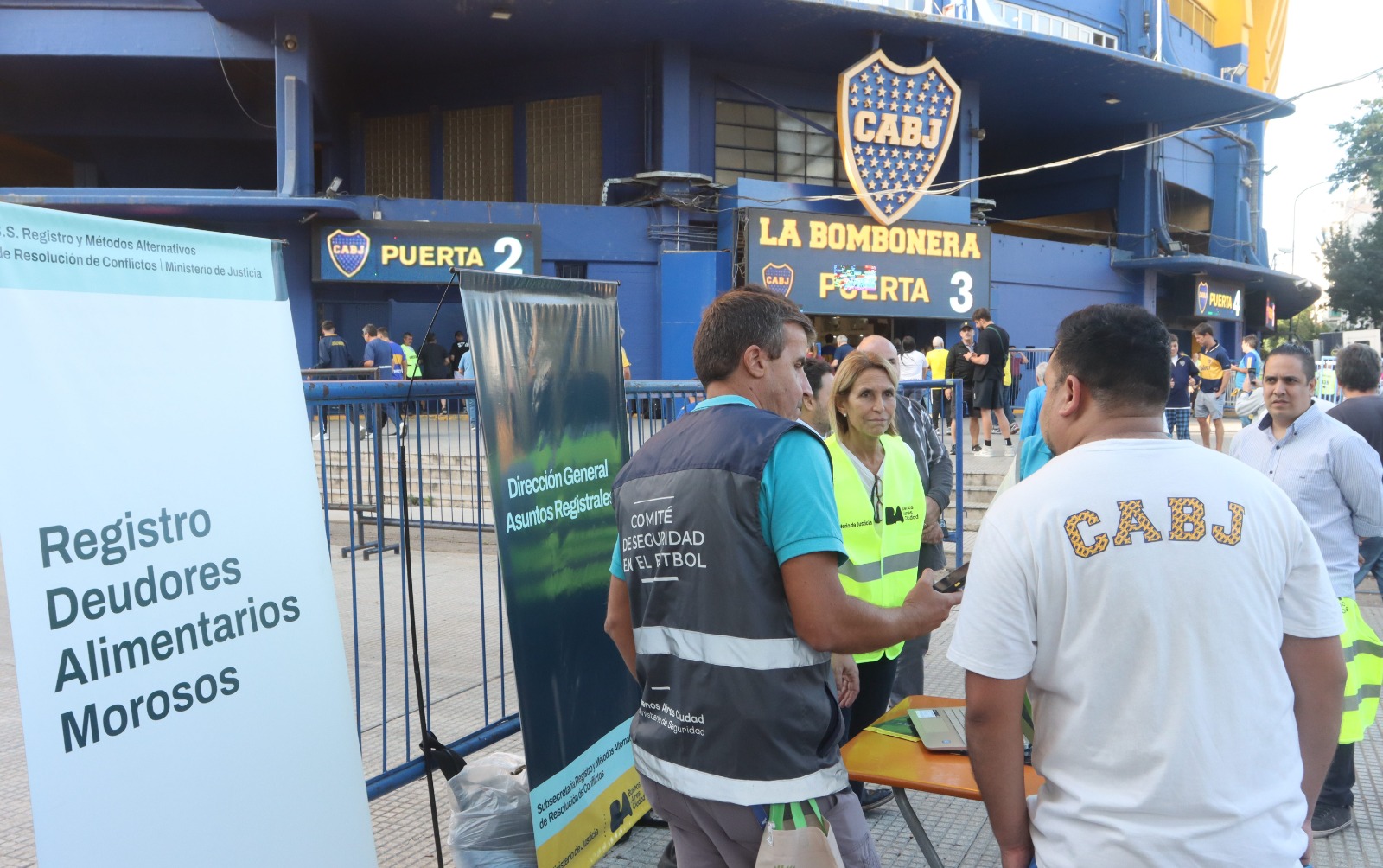 Los deudores alimentarios no podrán ingresar a los estadios de fútbol de la Ciudad