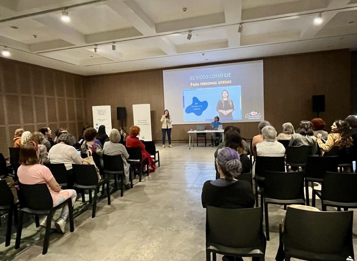 Nueva guía de acceso a la información para personas mayores, accesible en LSA y audio-texto