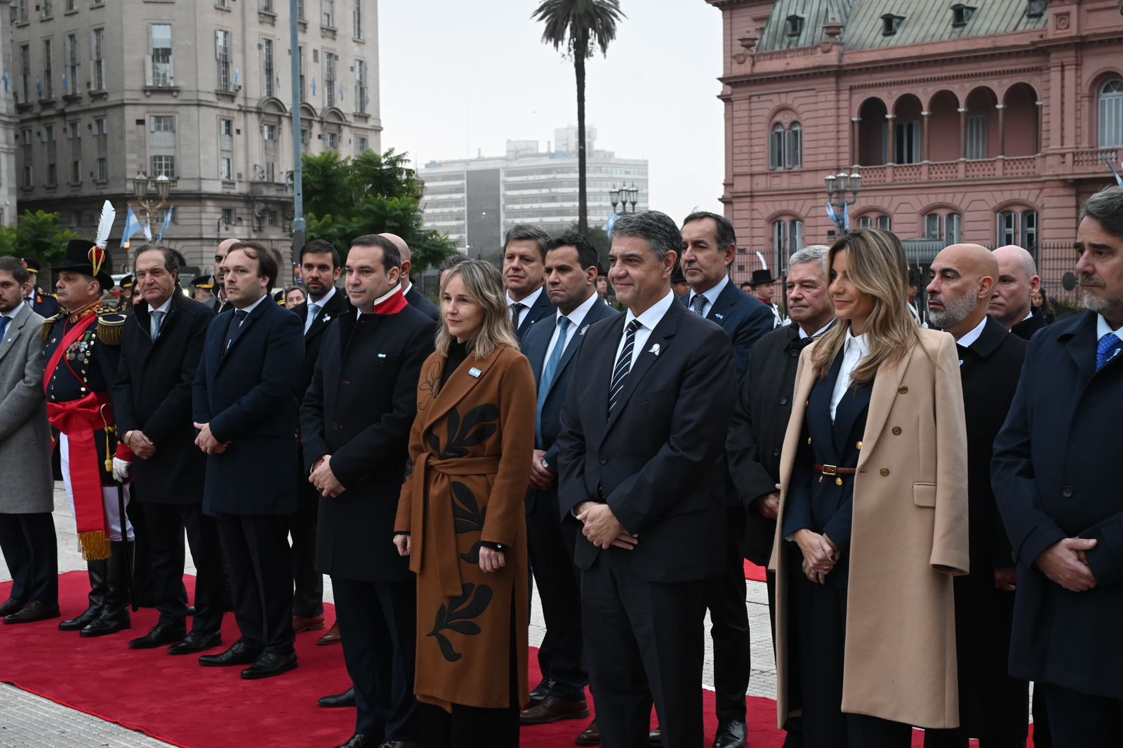 Jorge Macri encabezó el izamiento a la bandera y participó del Te Deum por el Día de la Patria 