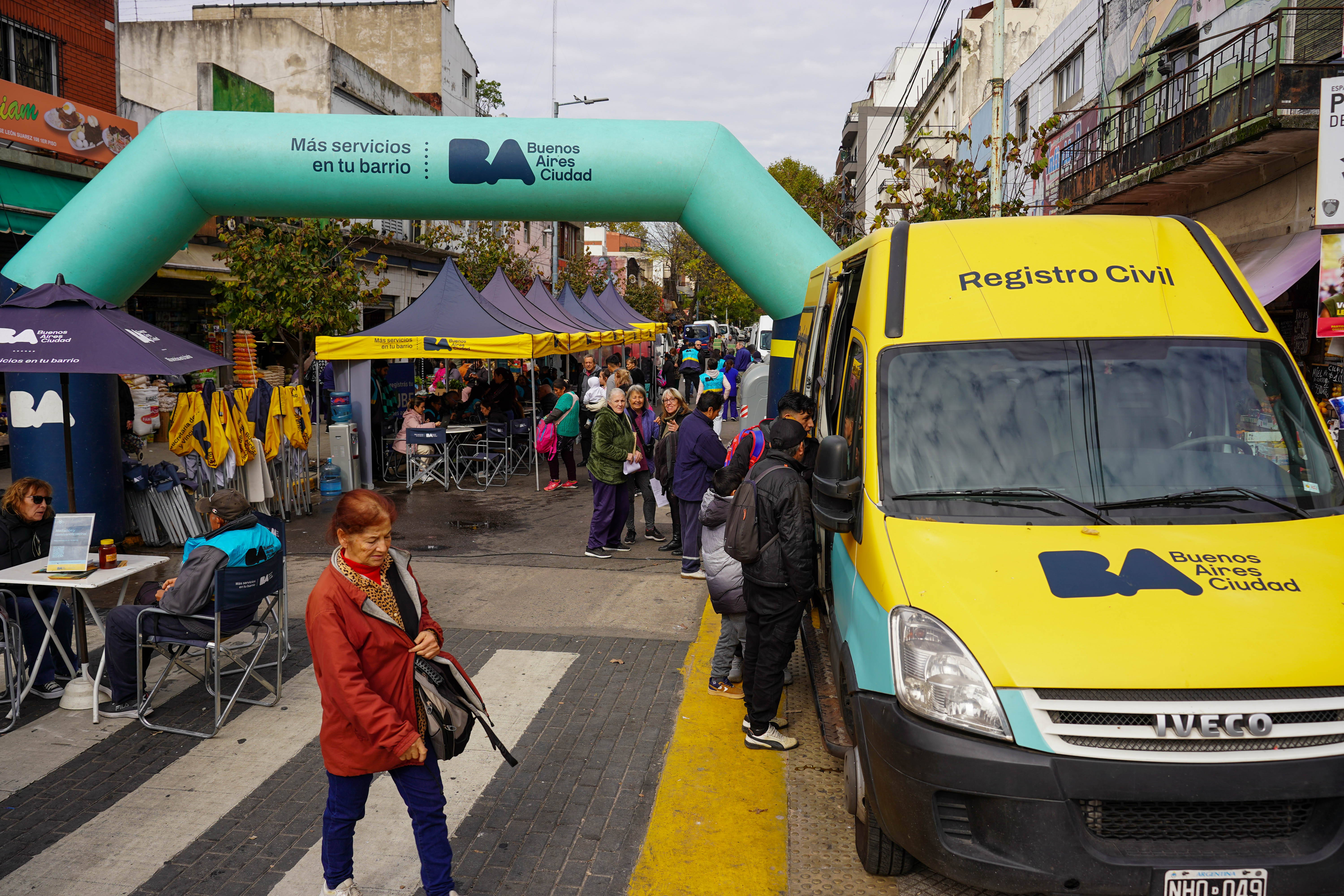 La Ciudad instala sus oficinas móviles para acceder a trámites y vacunarse en Flores y Parque Chacabuco