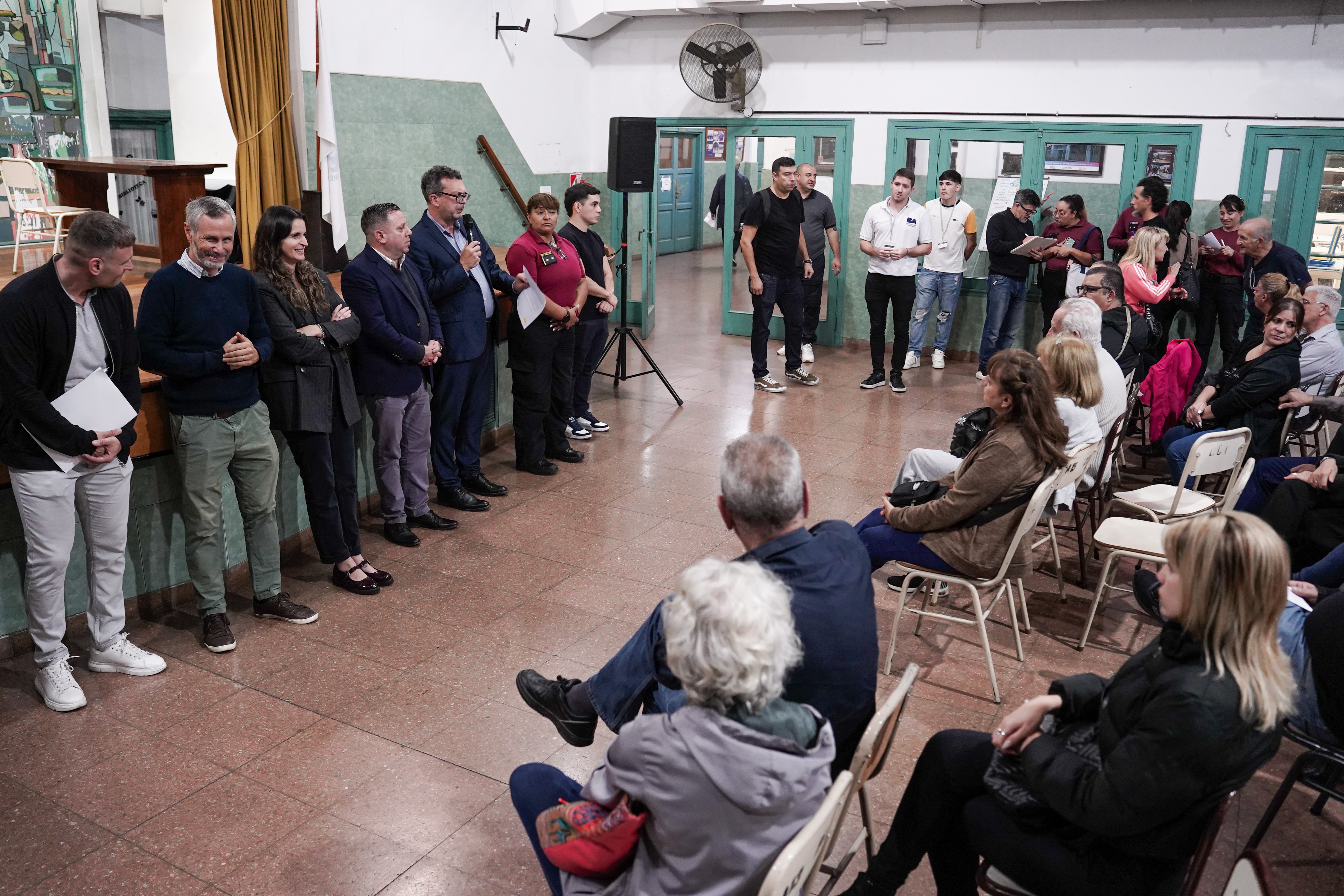 Mañana se realizan las reuniones entre vecinos y comisarios de todas las Comunas, más de 3.000 solicitudes ya fueron resueltas con esta modalidad