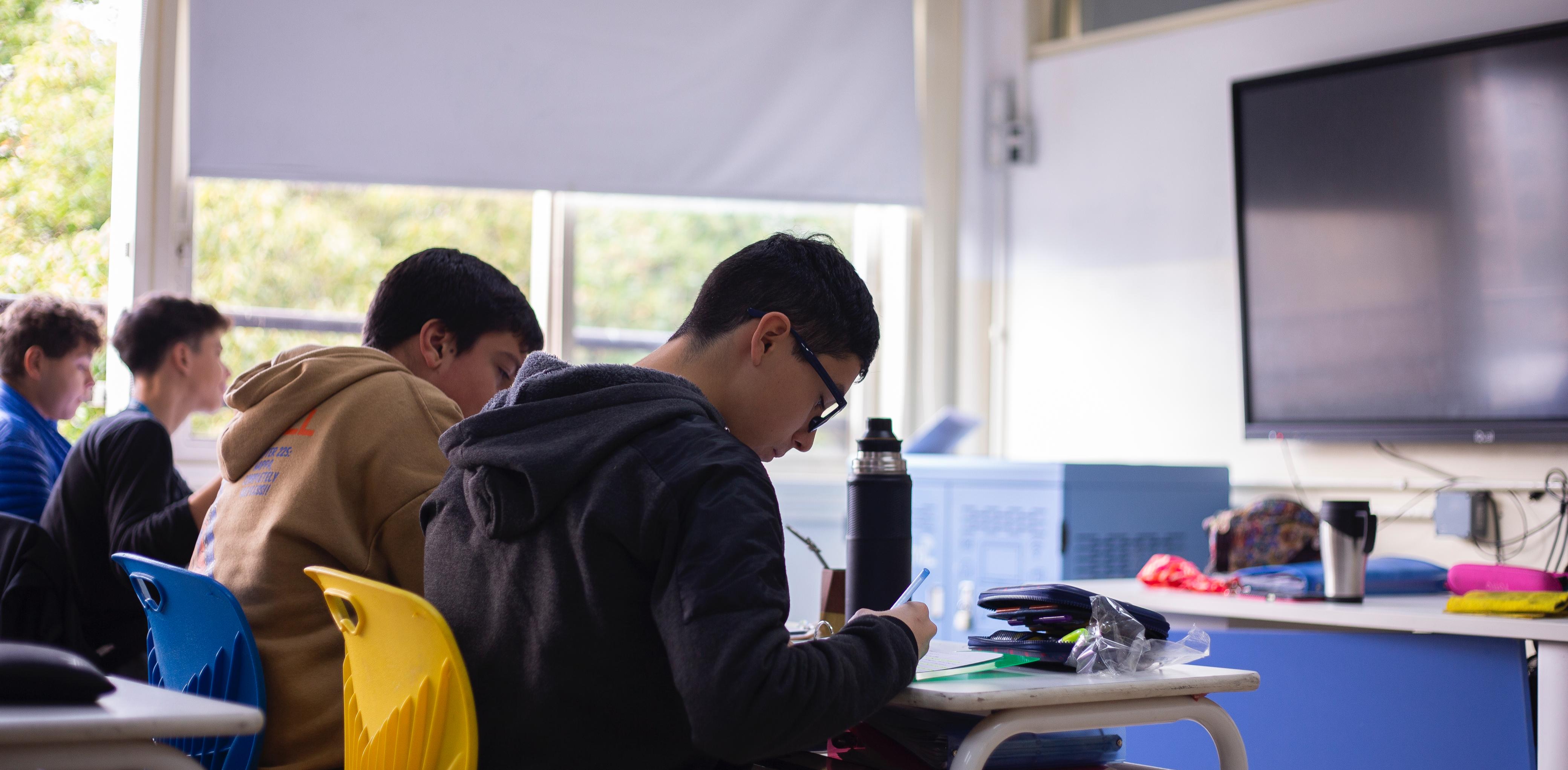 Comienza la implementación de TESBA 2025 en todas las escuelas secundarias de la Ciudad