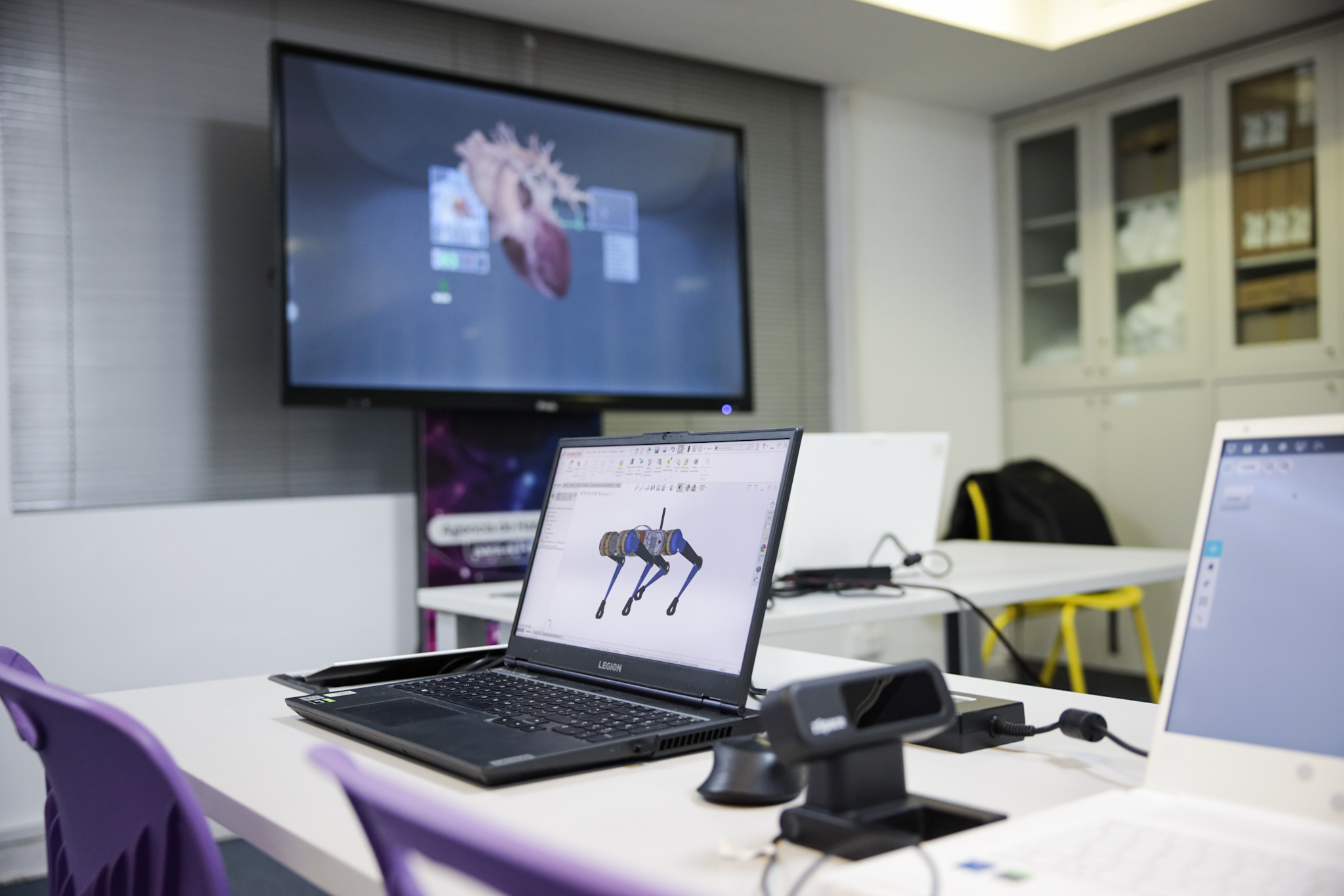 De la curiosidad a la inversión: jóvenes aprenden a manejar su dinero en el primer laboratorio público de finanzas del país