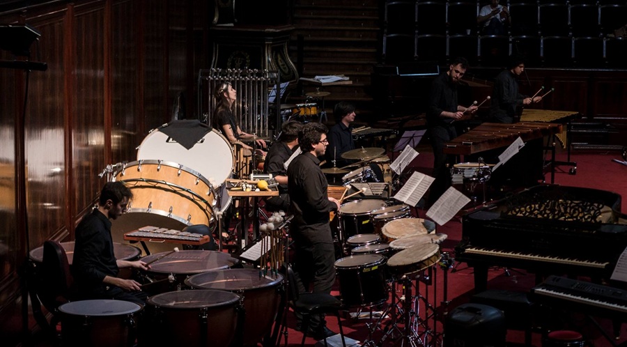 Tarde de percusión en la Casa de la Cultura