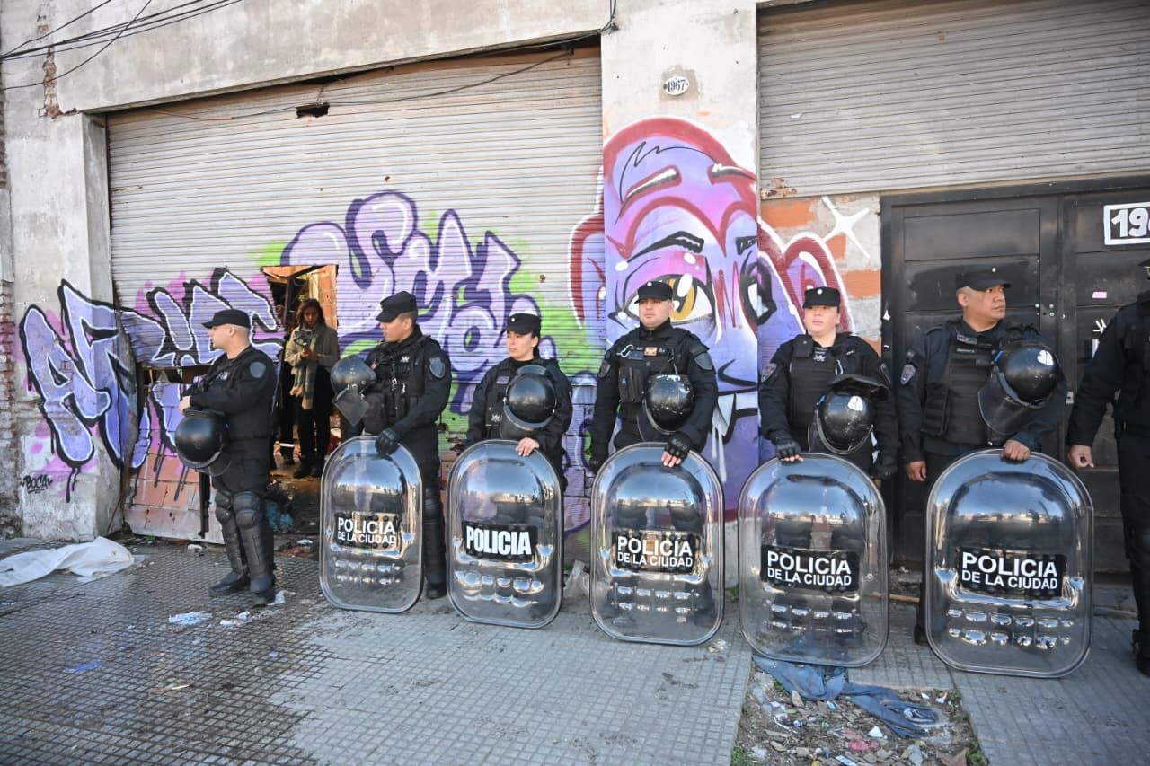 Dos detenidos en Villa Crespo en el operativo de la Policía de la Ciudad para recuperar un inmueble tomado