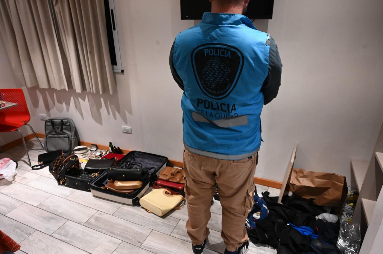 La Policía de la Ciudad detuvo a la banda que robó en la casa de Pampita