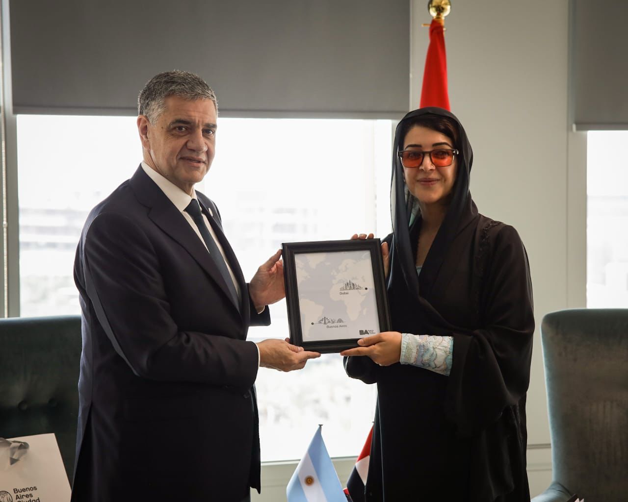 En Abu Dabi, el Jefe de Gobierno presentó los proyectos estratégicos de la Ciudad para atraer inversiones globales