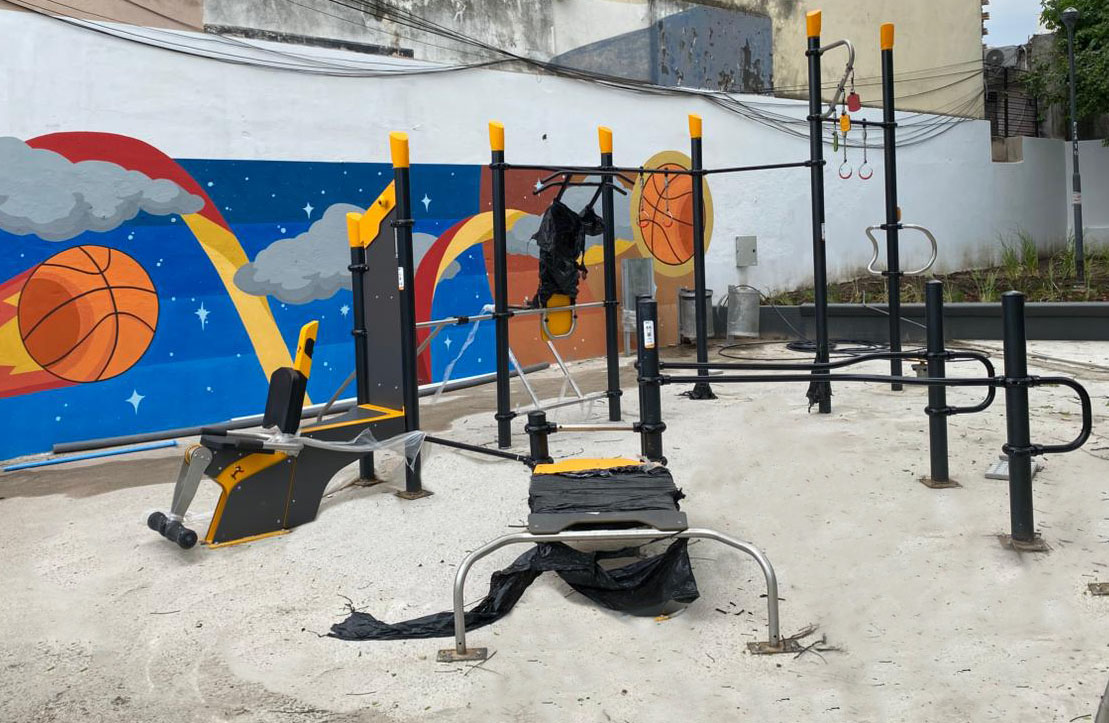 Reforma integral en la Plazoleta Homero: avanzan las obras del sector deportivo