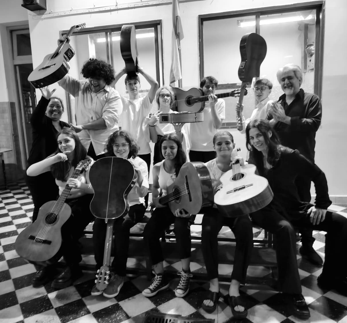 El Museo Saavedra le pone música al barrio: Ensamble de Guitarras “8 Gambas”