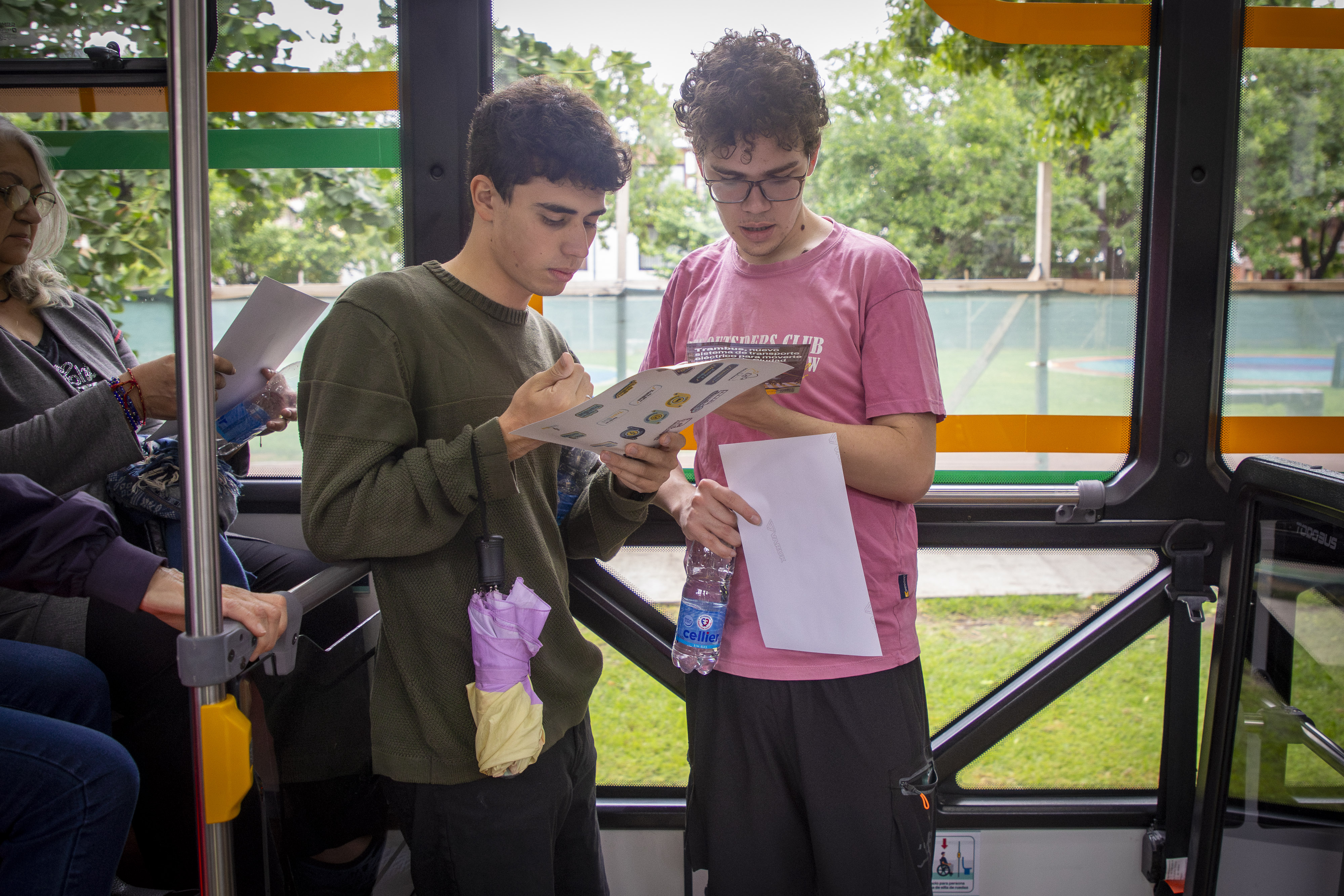 Vecinos participaron de la primera “Experiencia TramBus” y conocieron el nuevo sistema de movilidad eléctrica de la Ciudad