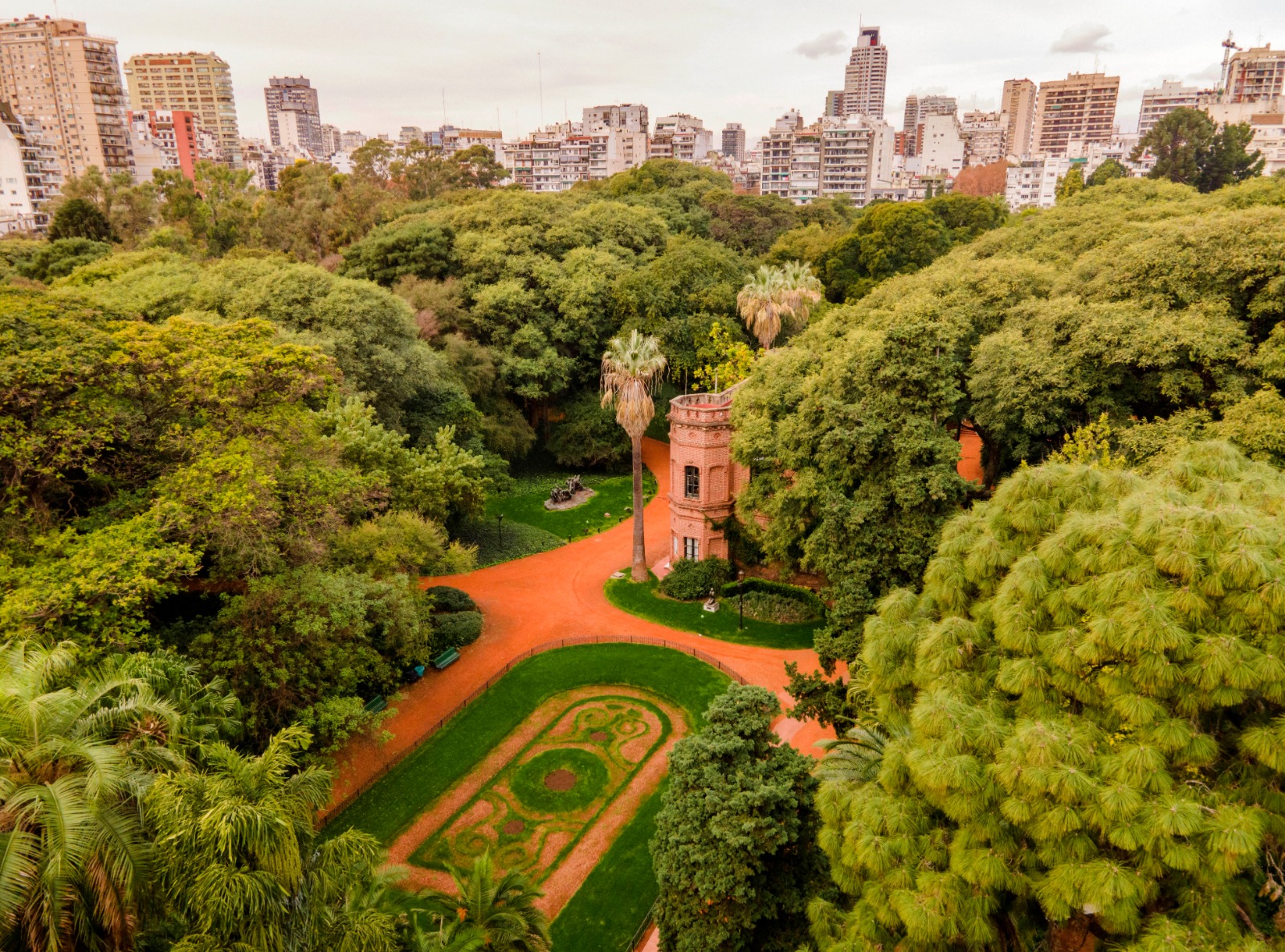 Así funcionan los refugios climáticos del Gobierno porteño para hacerle frente al calor