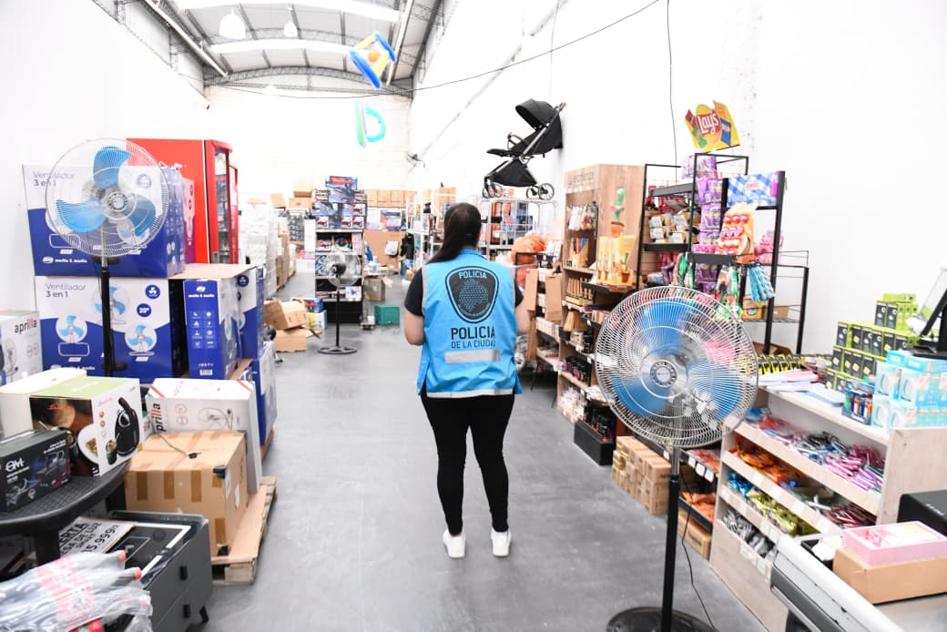 La Policía de la Ciudad secuestró artículos importados valuados en 120 millones de pesos ingresados al país de manera ilegal