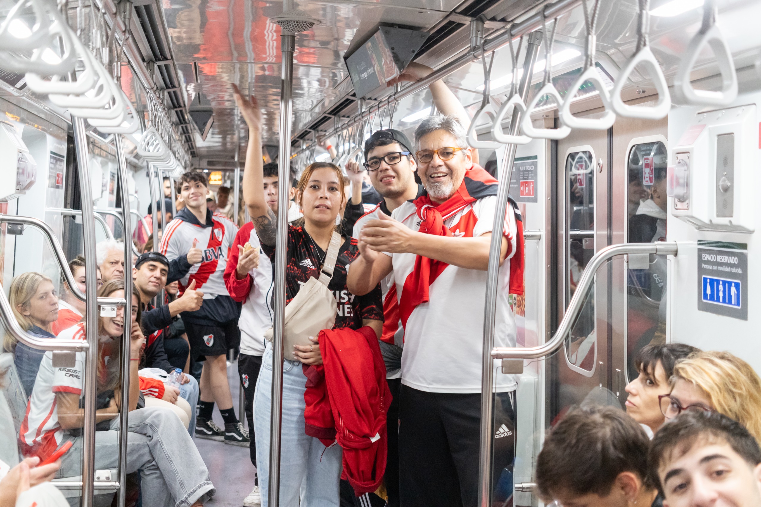 Subte: vuelve a extender su horario de servicio por eventos masivos