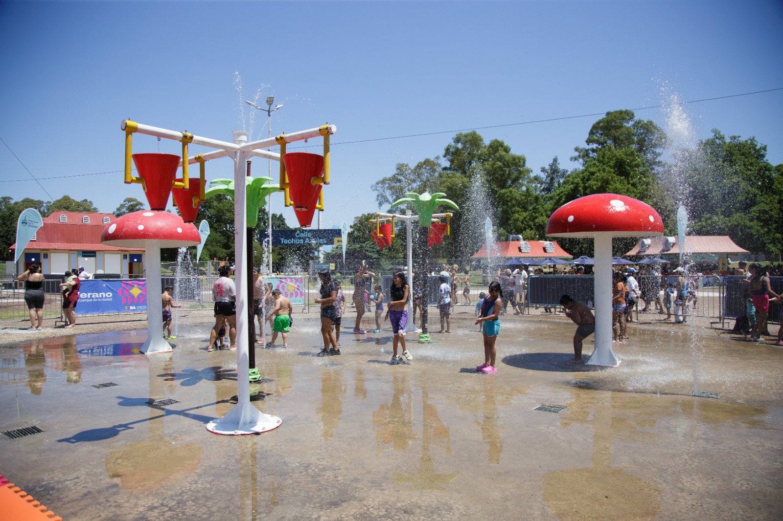 Más de 25 mil personas disfrutaron del primer fin de semana de las actividades de verano en Parque de la Ciudad