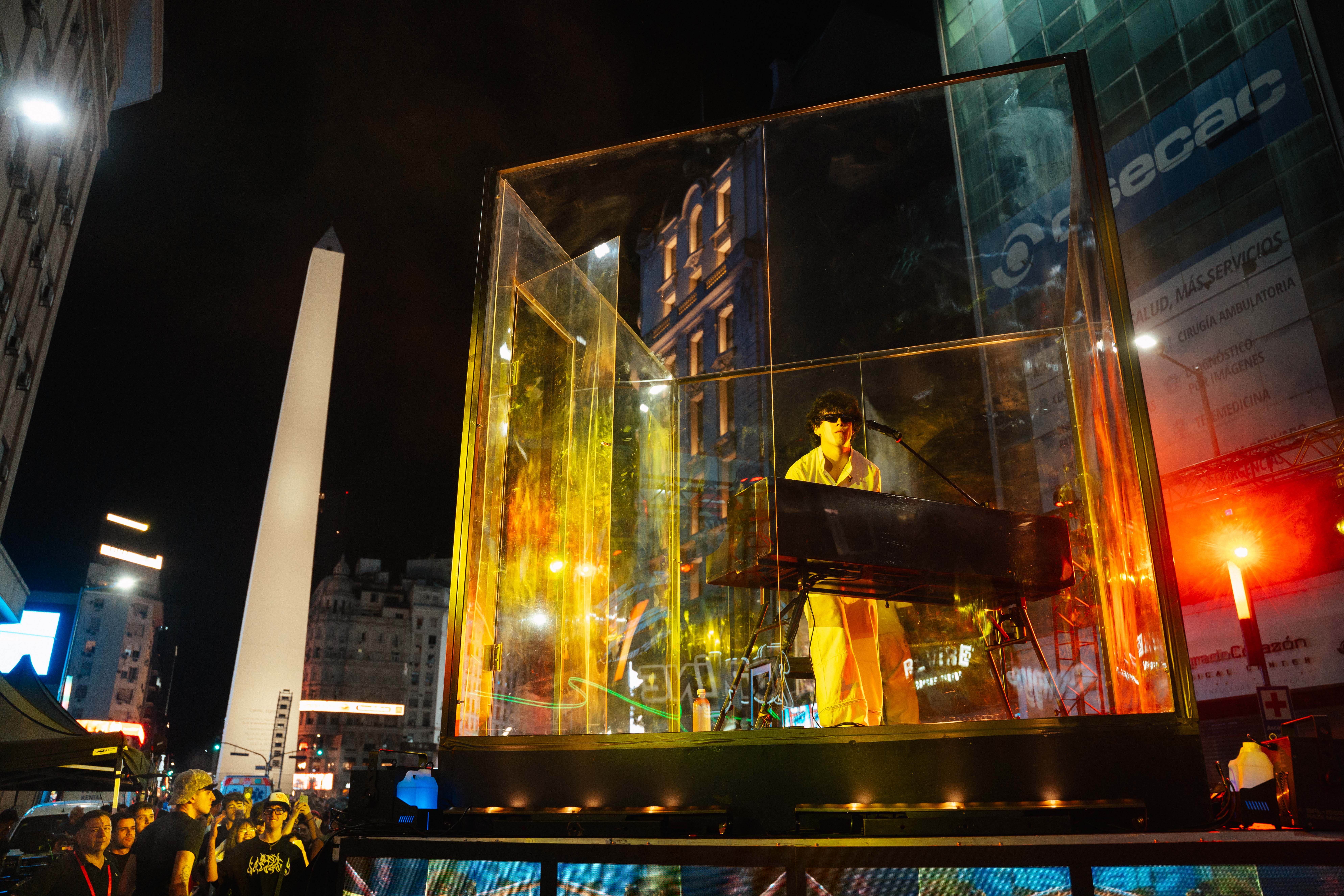 Ramma convirtió Avenida Corrientes en un escenario a cielo abierto
