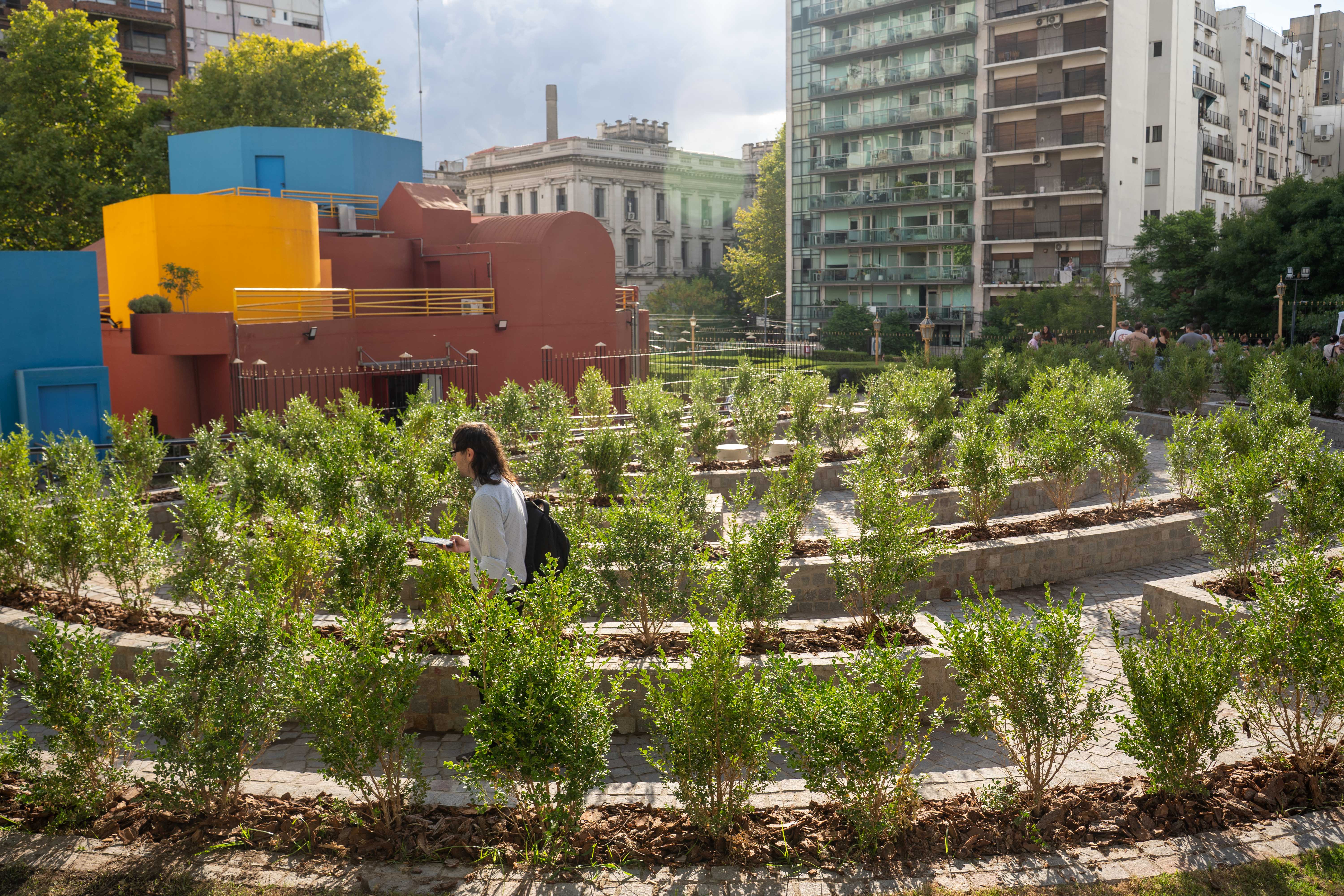 Puesta en valor de la Plaza Jorge Luis Borges: un espacio recreativo y temático para el disfrute de los vecinos de la Ciudad