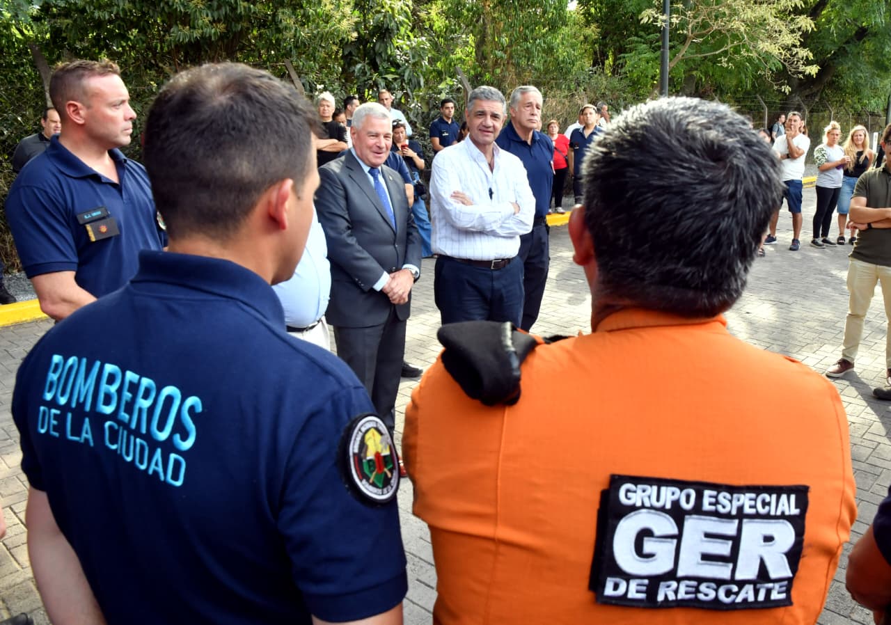 Jorge Macri recibió a los brigadistas forestales enviados por la Ciudad para combatir los incendios en Chubut