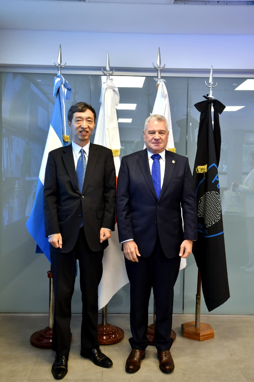 El Ministro Giménez recibió al Embajador del Japón en el Centro de Monitoreo Urbano de la Ciudad