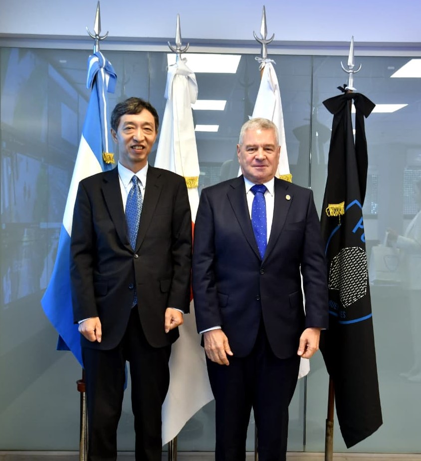 El Ministro Giménez recibió al Embajador del Japón en el Centro de Monitoreo Urbano de la Ciudad