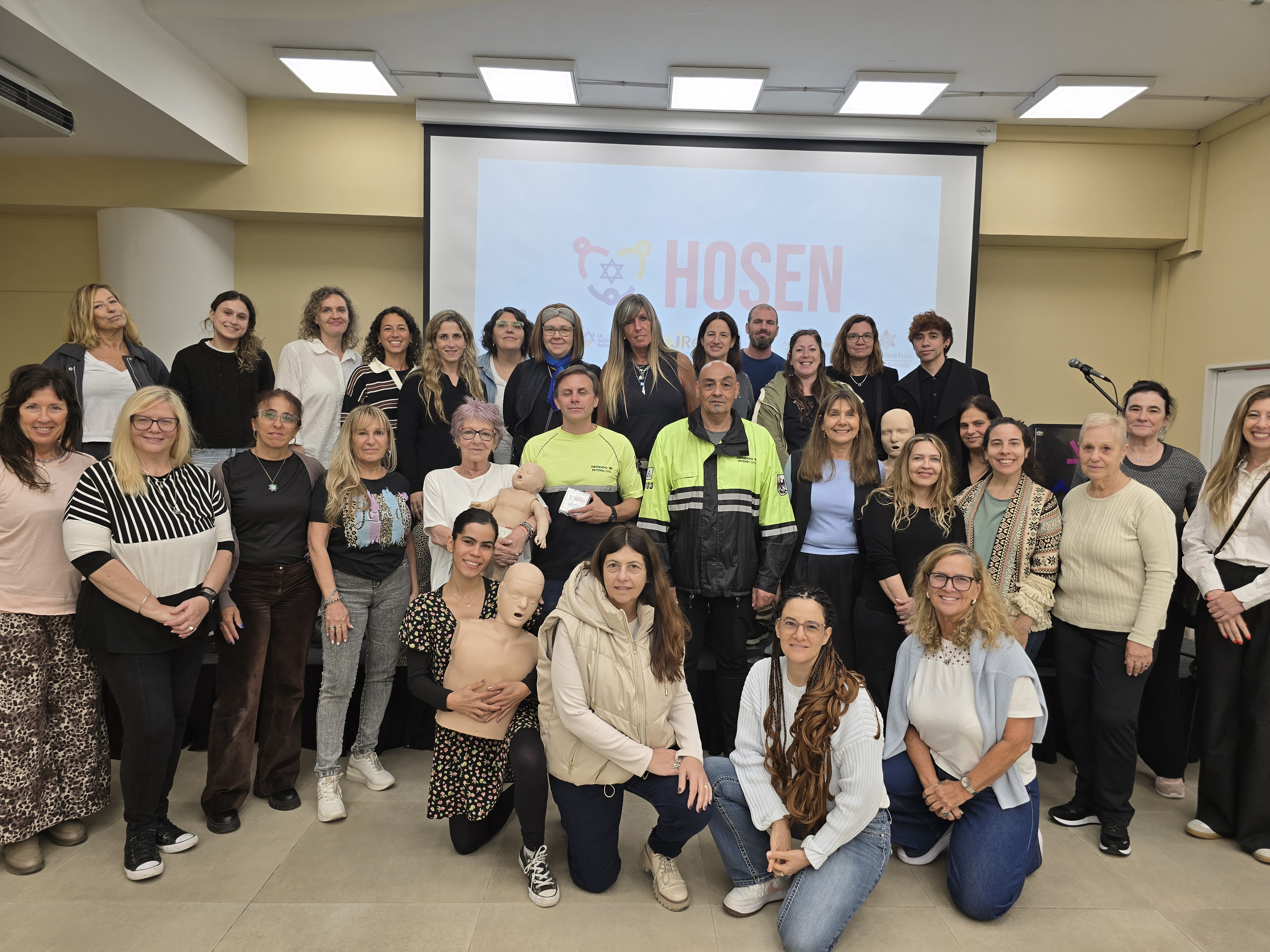 Defensa Civil capacitó a voluntarios de AMIA en técnicas de primera respuesta ante emergencias