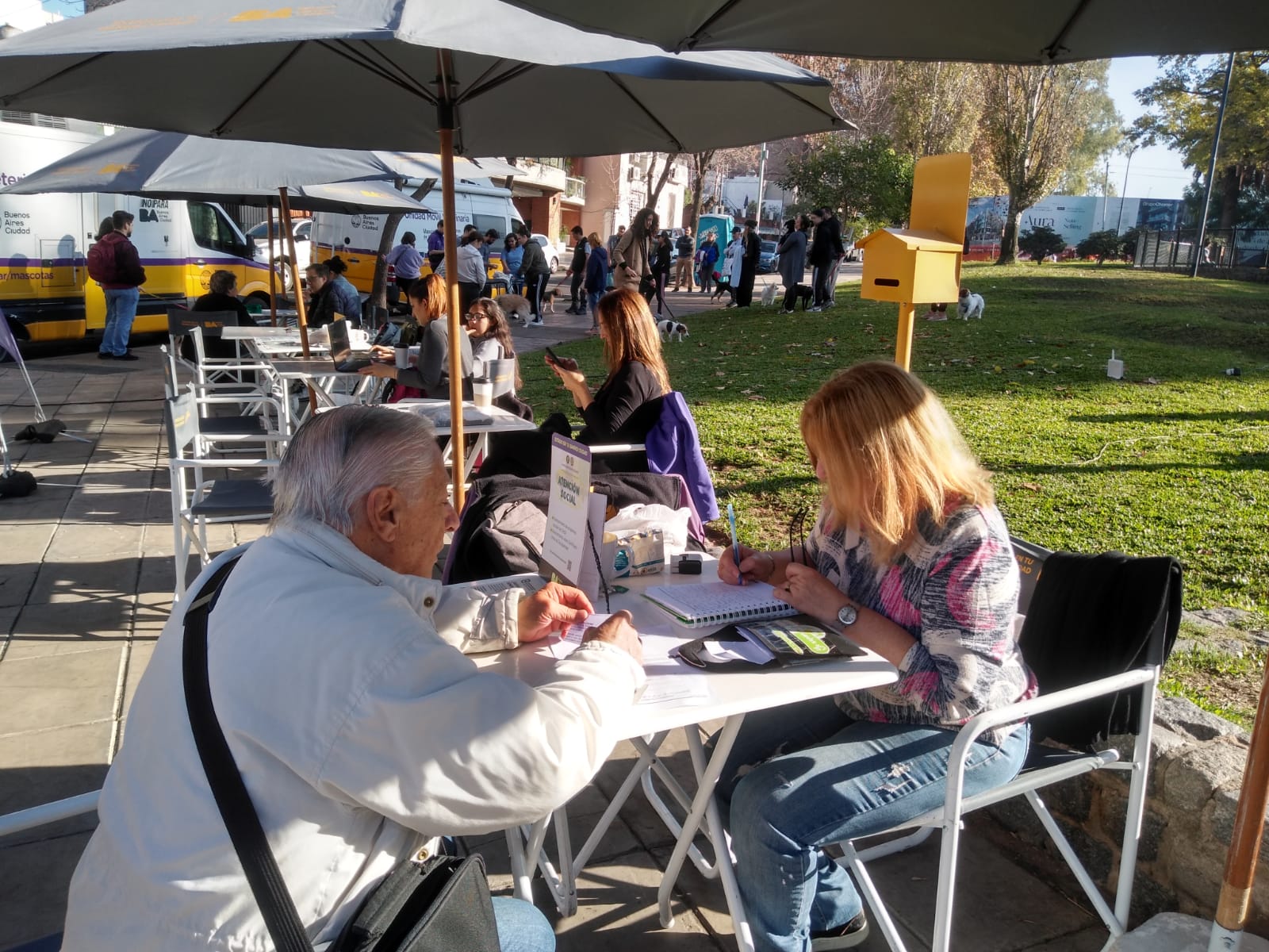 Más servicios en tu barrio: jornada especial para personas mayores