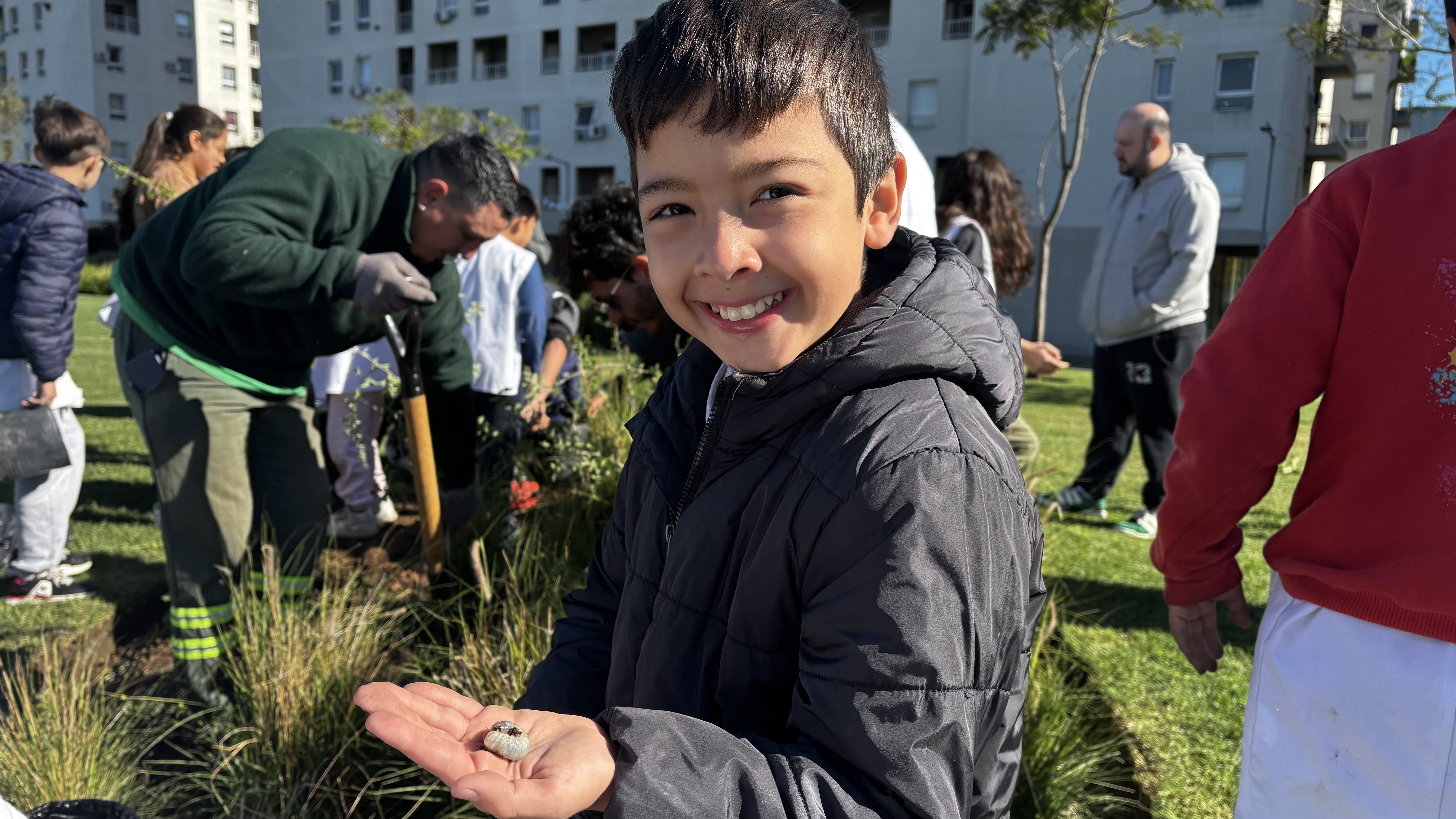 Día de la Tierra: estudiantes participaron de una plantación en el Parque Estación Buenos Aires