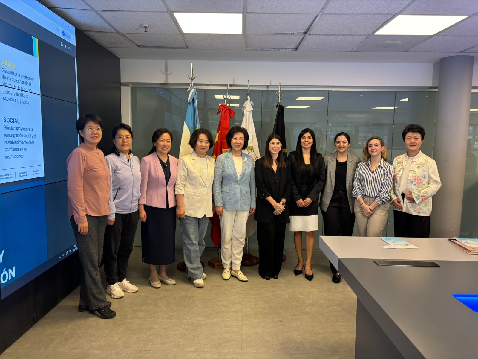 Buenos Aires presenta su sistema de seguridad con perspectiva de género ante una delegación china