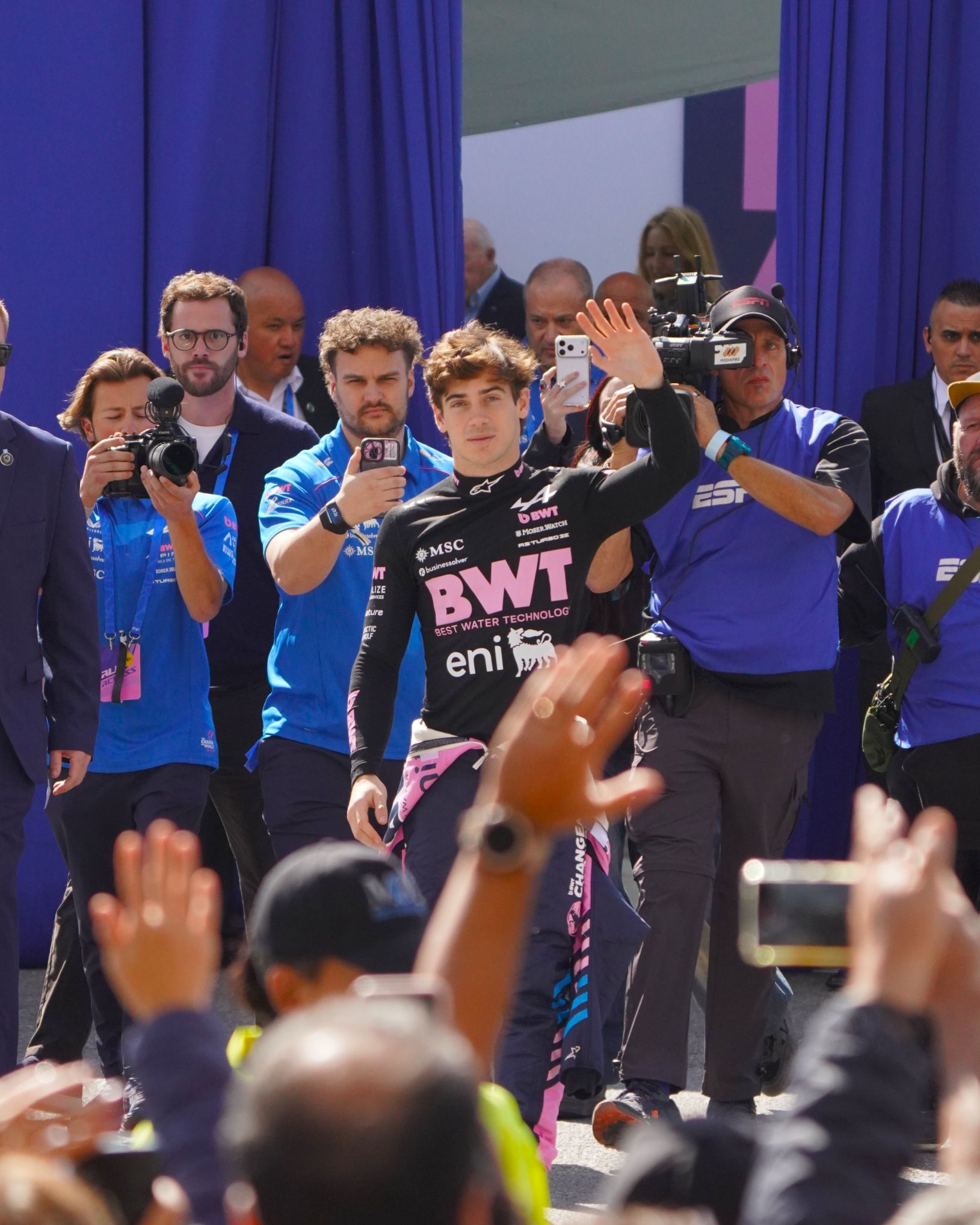 Colapinto ya acelera en Palermo: Así se vive el Road Show de Fórmula 1