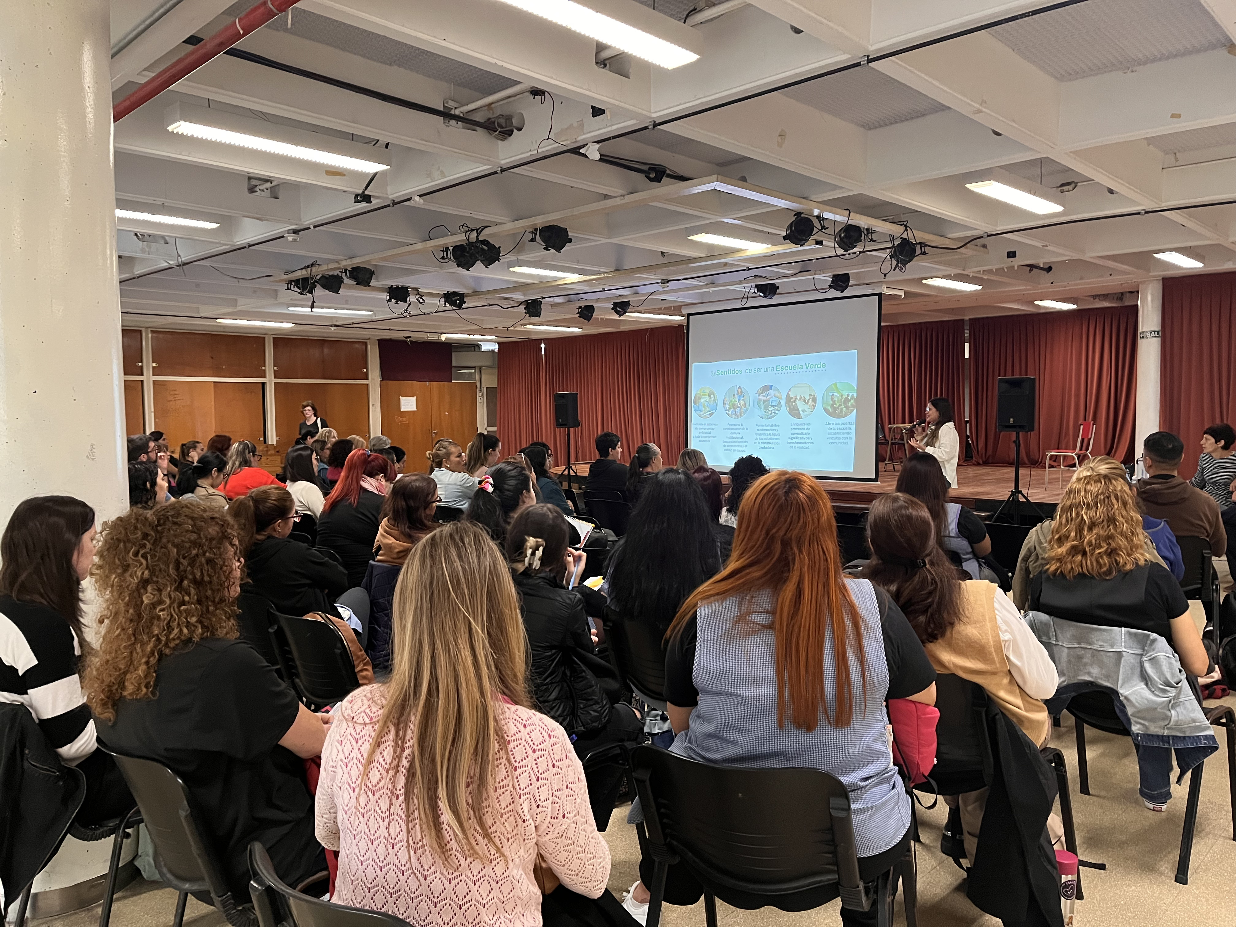 Más de 500 docentes participaron de talleres para impulsar Escuelas Verdes en 2026