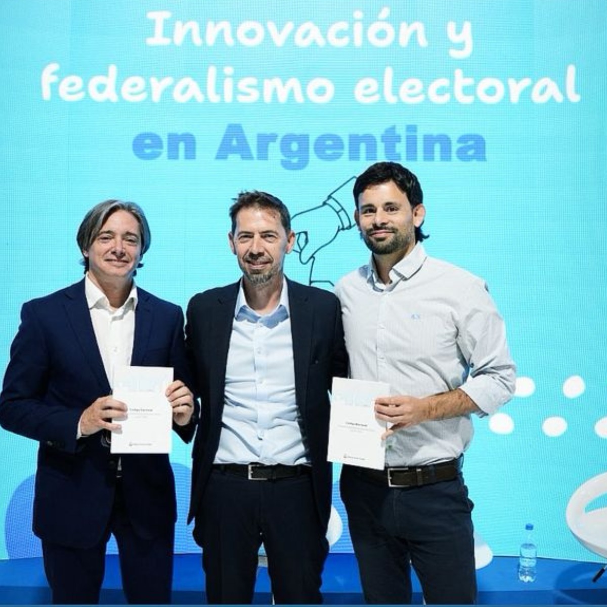 El IGE participó de un panel sobre innovación y federalismo electoral en la Feria del Libro
