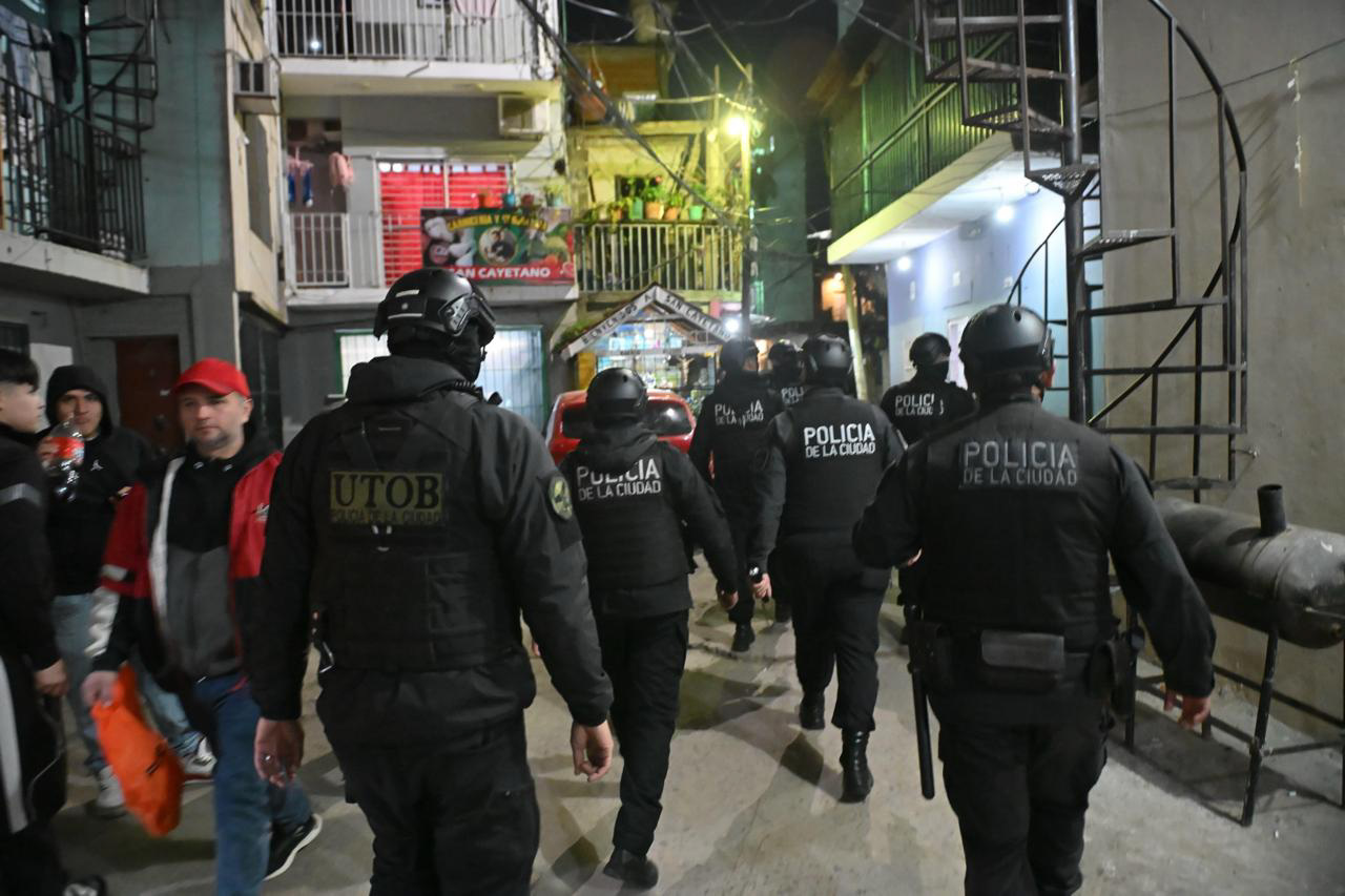 Megaoperativo en las villas: hubo 27 detenidos con secuestro de droga y 5 búnkers fueron cerrados