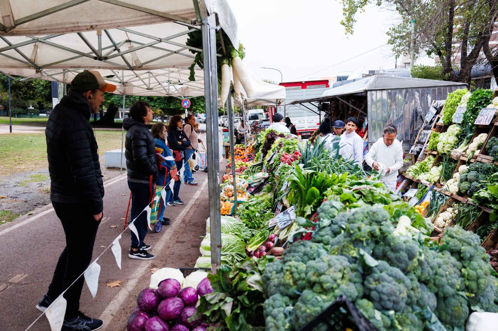 Ferias de la Ciudad: dónde comprar fresco, aprovechar ofertas y gastar menos en tu barrio