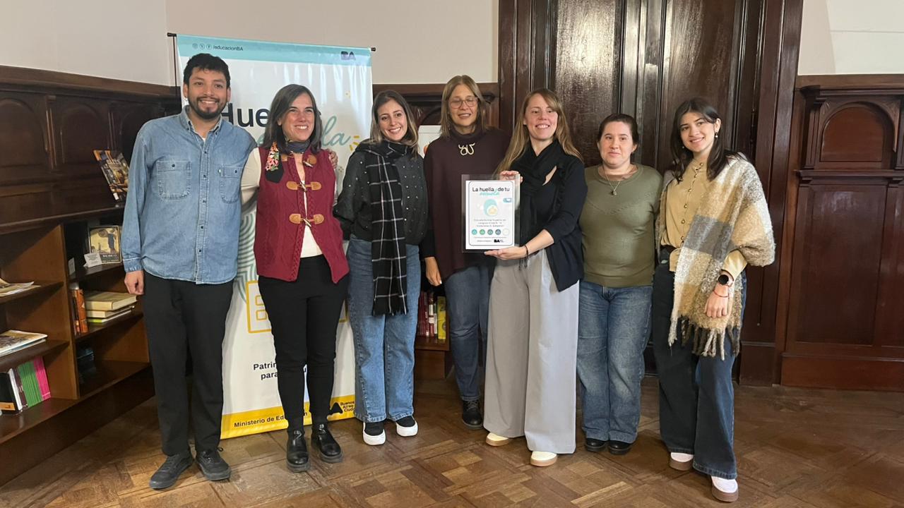En el Día Internacional de los Archivos, las escuelas se capacitaron sobre archivos históricos escolares 