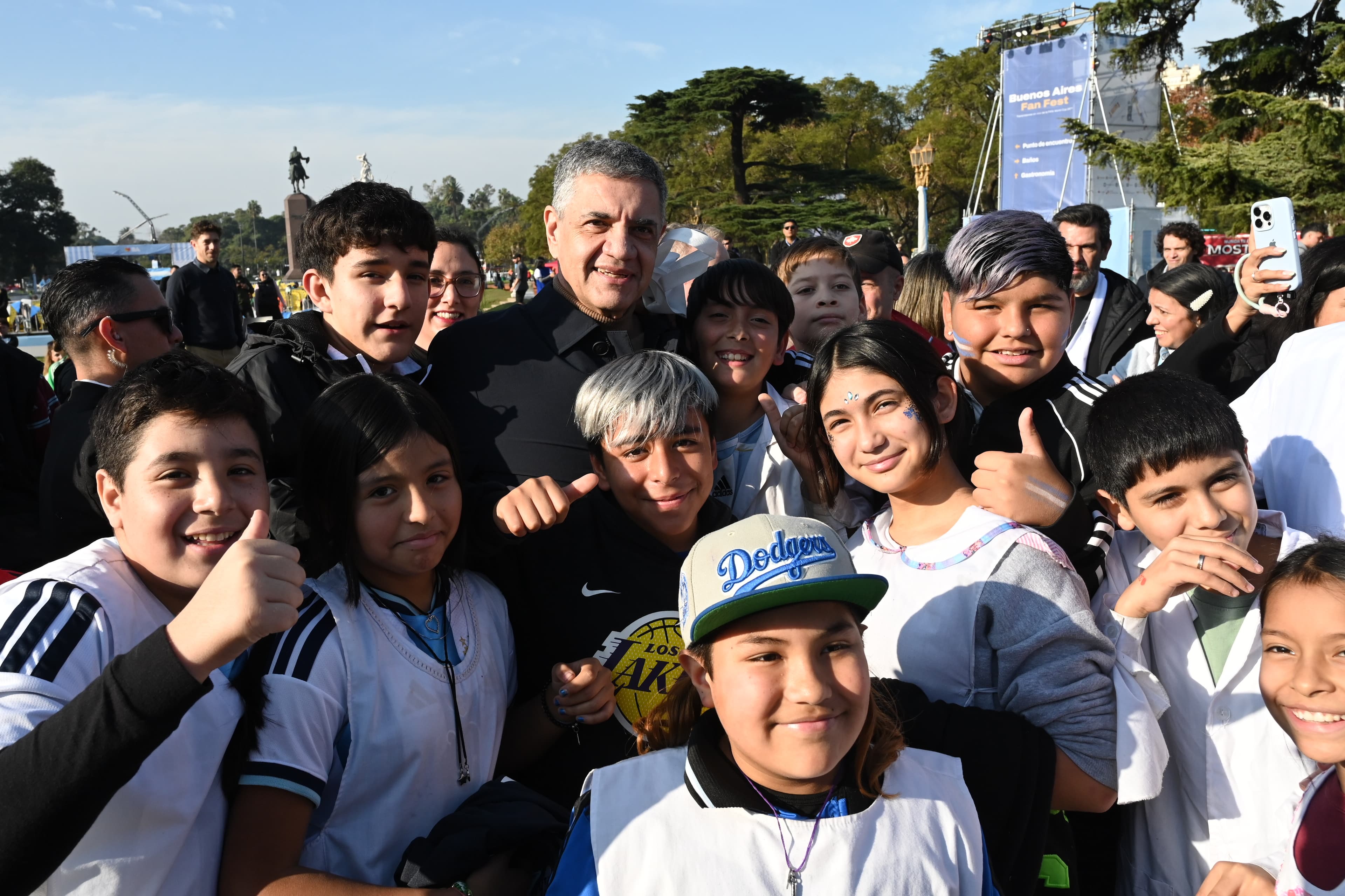 La Ciudad inauguró el Fan Fest del Mundial en Palermo con los embajadores de los países anfitriones