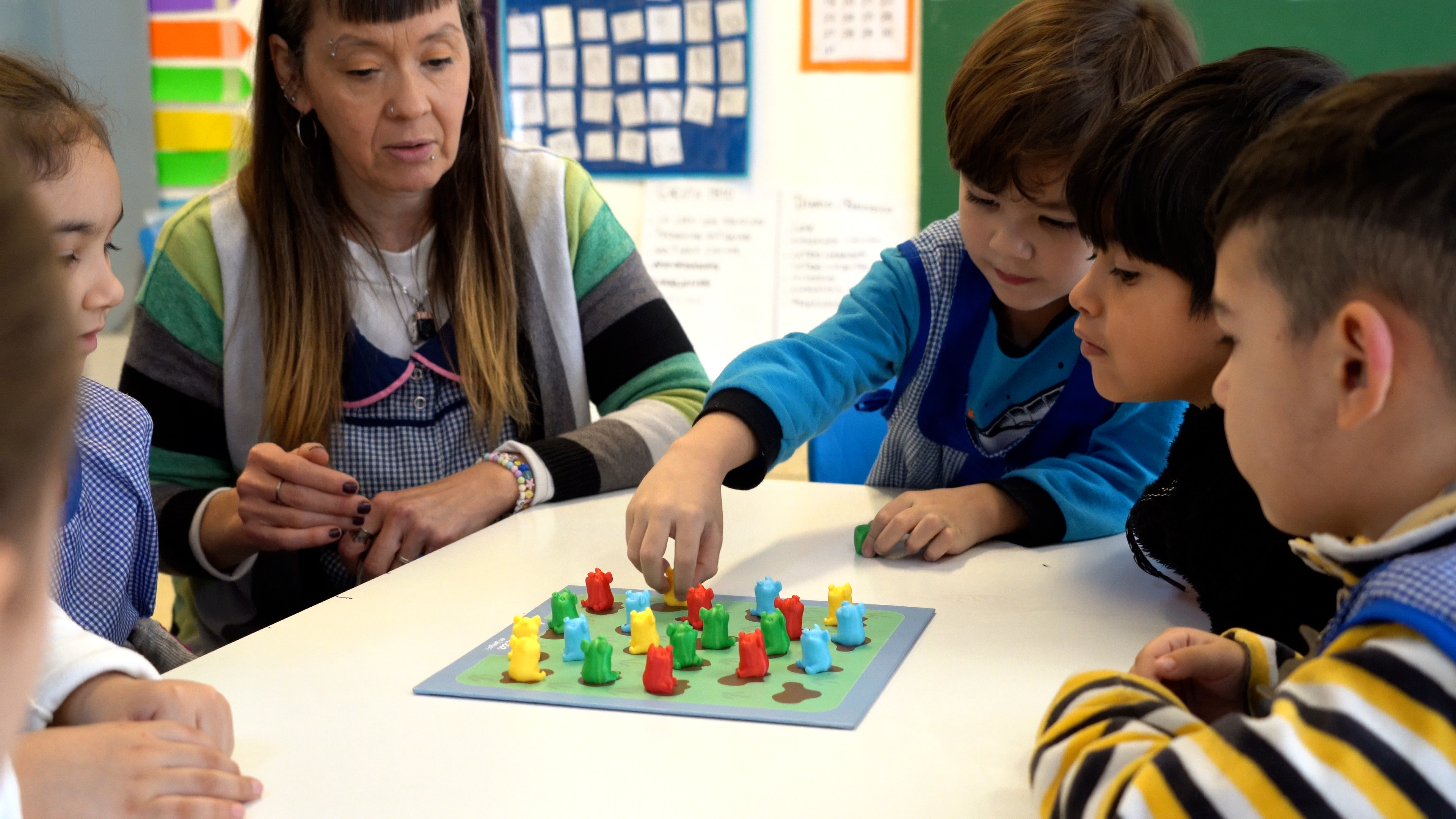 Matemática desde el jardín: la Ciudad entrega cajas de juegos diseñadas por docentes de nivel inicial