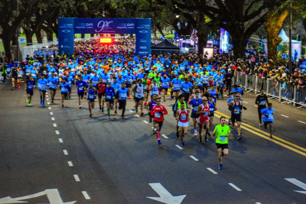 Llegan los 9K de la Independencia con la bandera de runners más grande de la Argentina