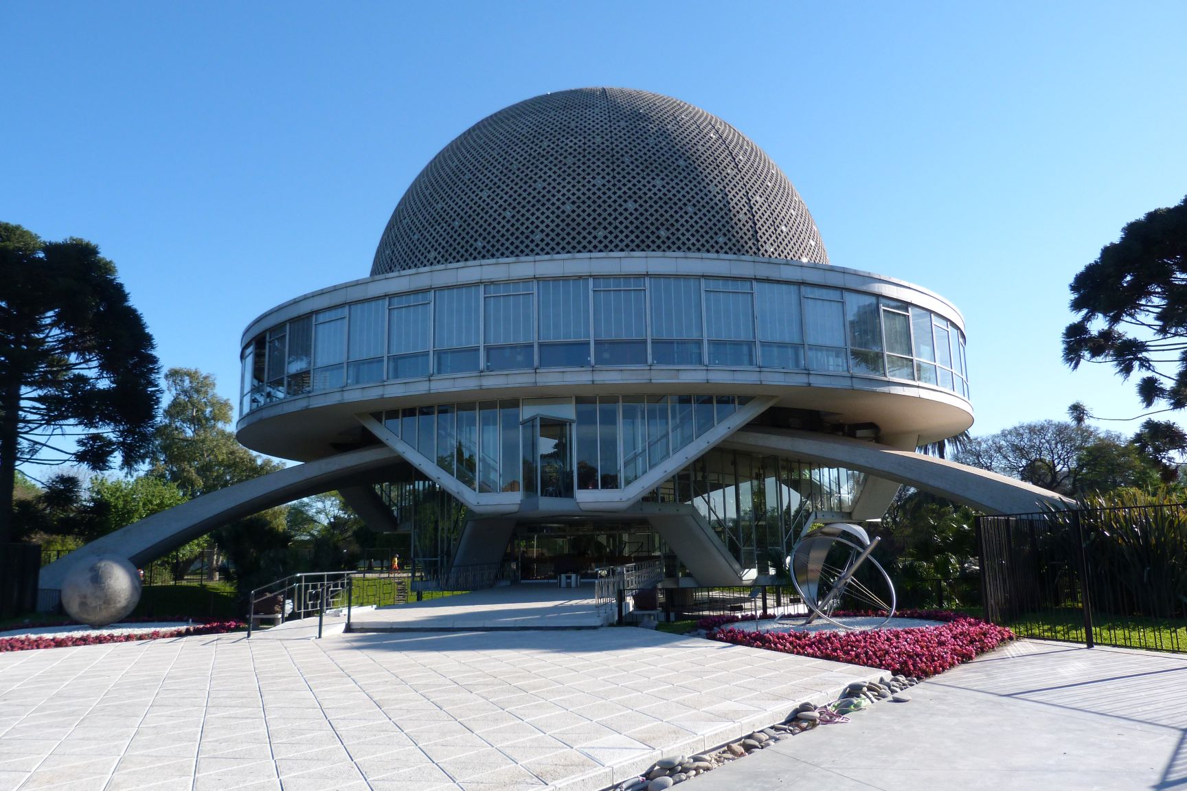 Julio en el Planetario: experiencias para viajar por el universo en vacaciones de invierno