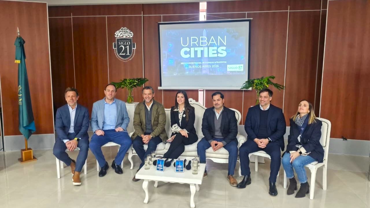 El primer Congreso Federal de Ciudades Inteligentes dijo presente en el Centro de Aprendizaje Universitario de la Universidad Siglo XXI de Santa Fe.