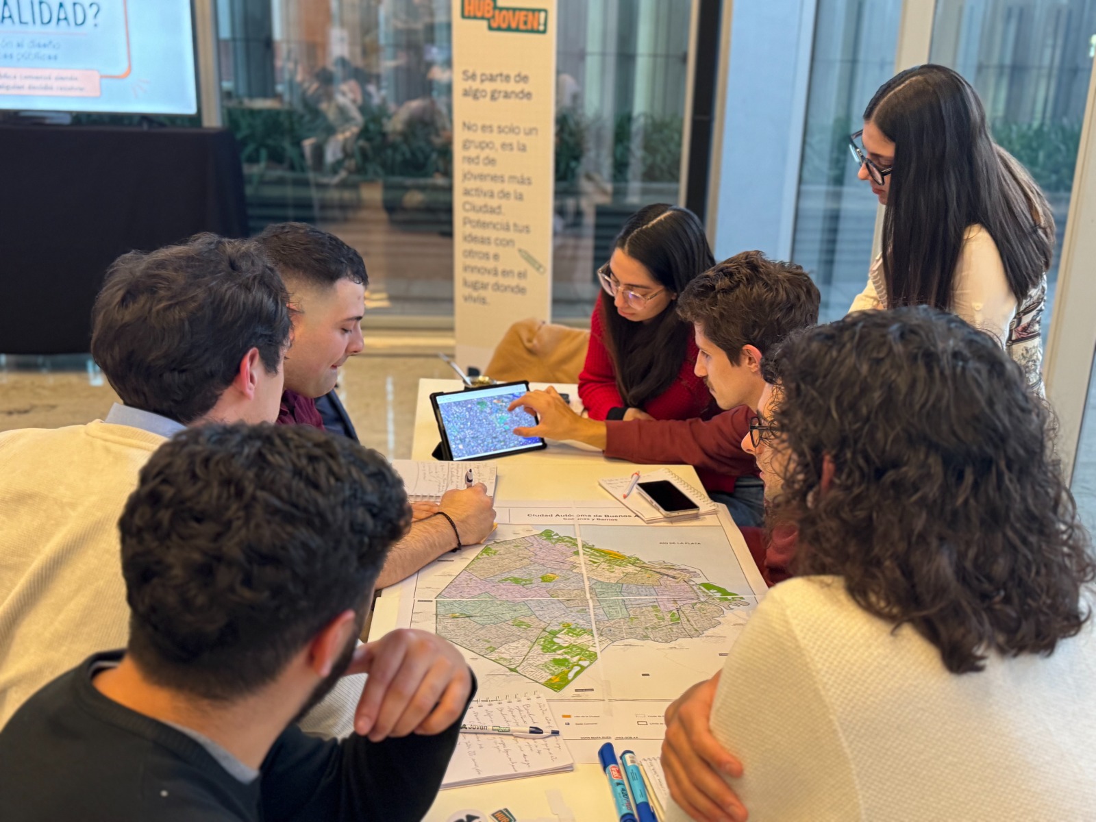 Hub Joven: más de 80 jóvenes participaron del primer encuentro de formación