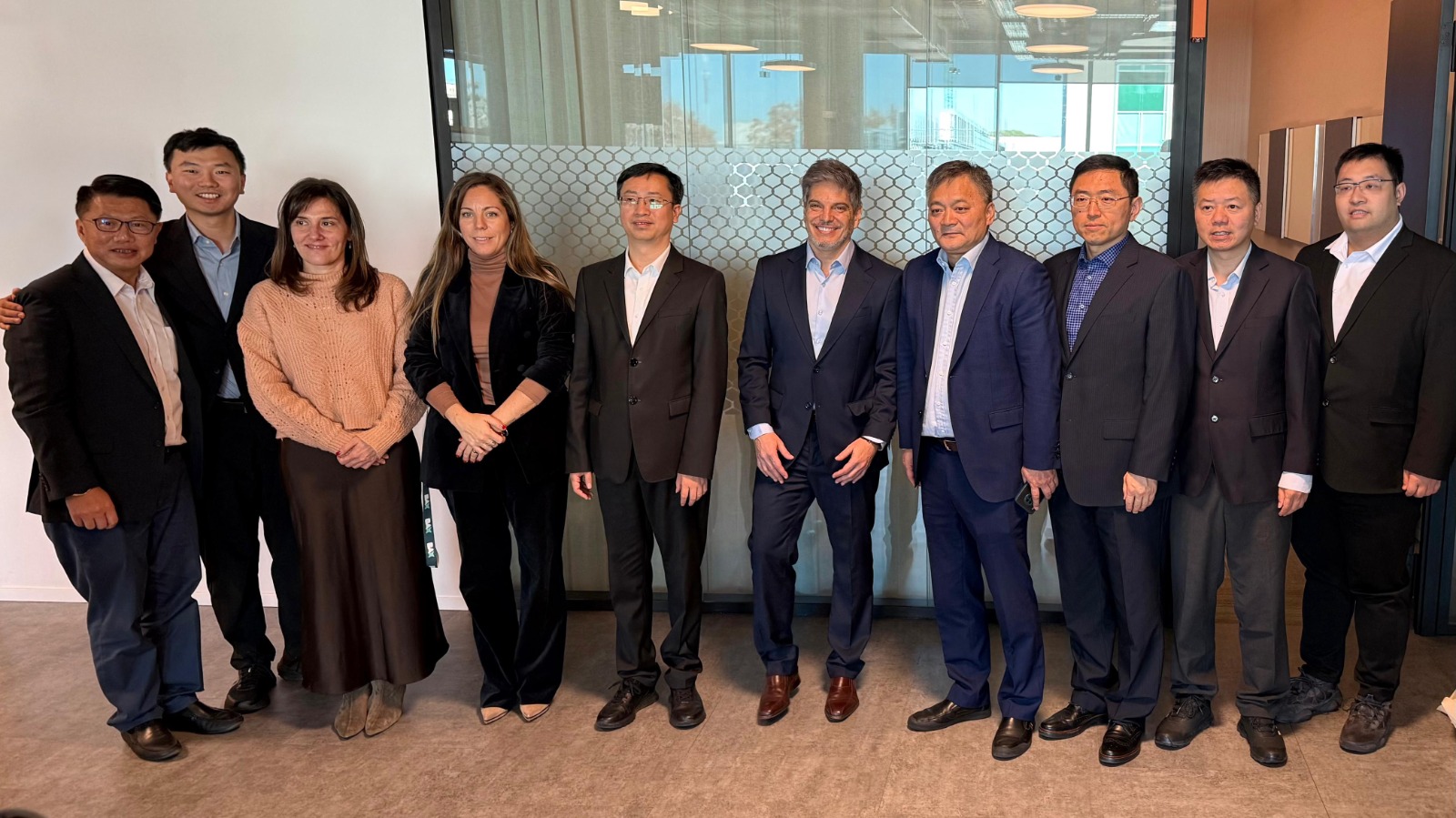 TecBA recibió a una delegación de Shanghái para fortalecer la cooperación en ciudades inteligentes.