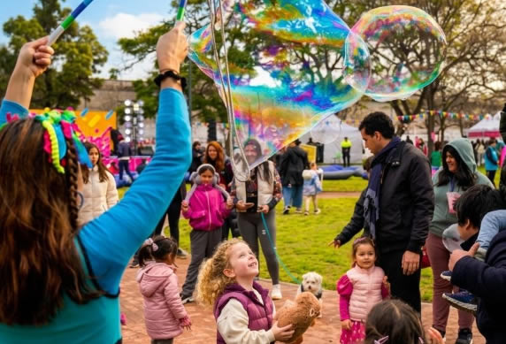 Invierno en las plazas: juegos, música y actividades en la Plaza Almagro
