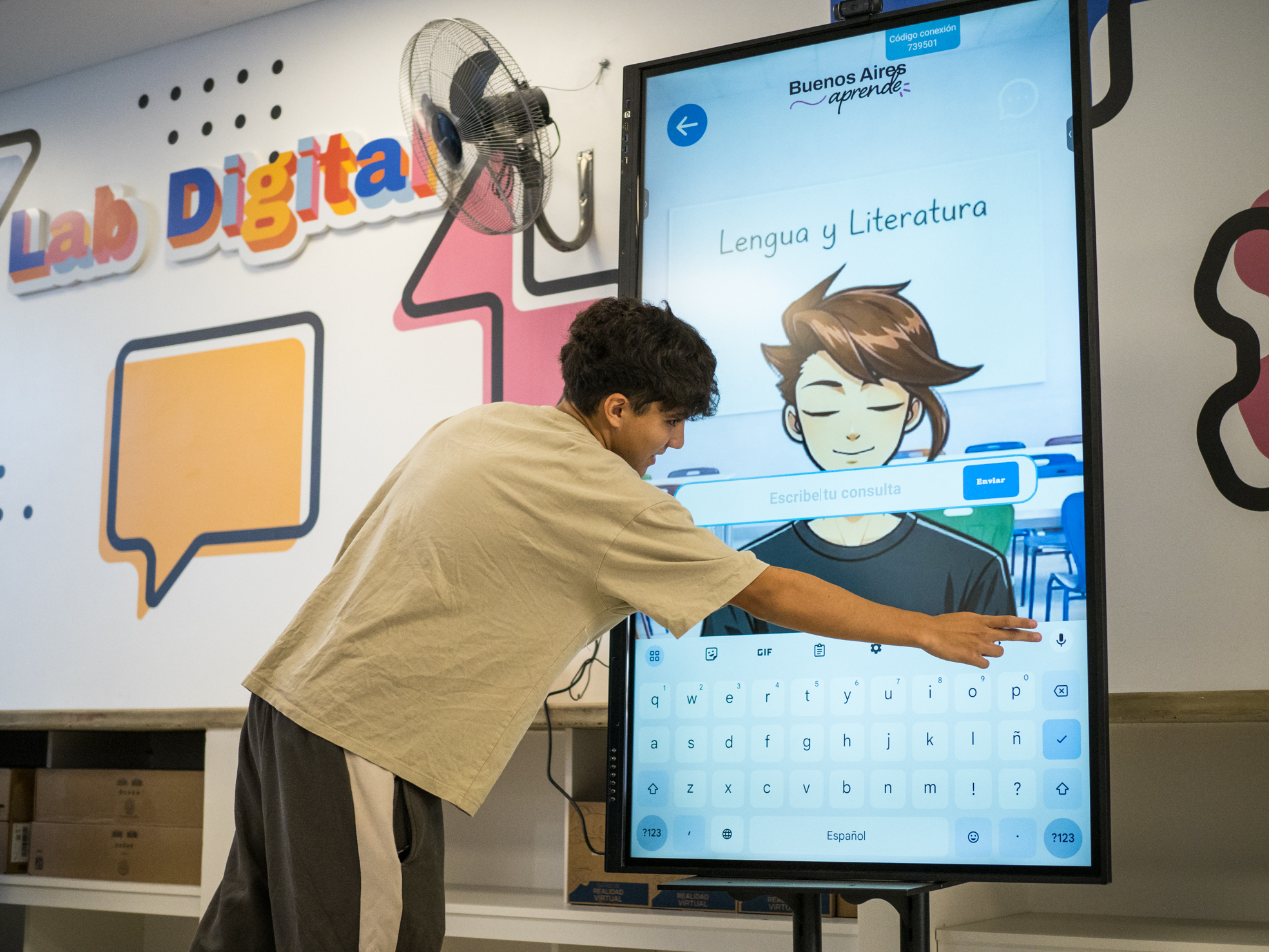 La Ciudad incorpora la inteligencia artificial a la currícula obligatoria para que los estudiantes aprendan a usarla de manera crítica y responsable