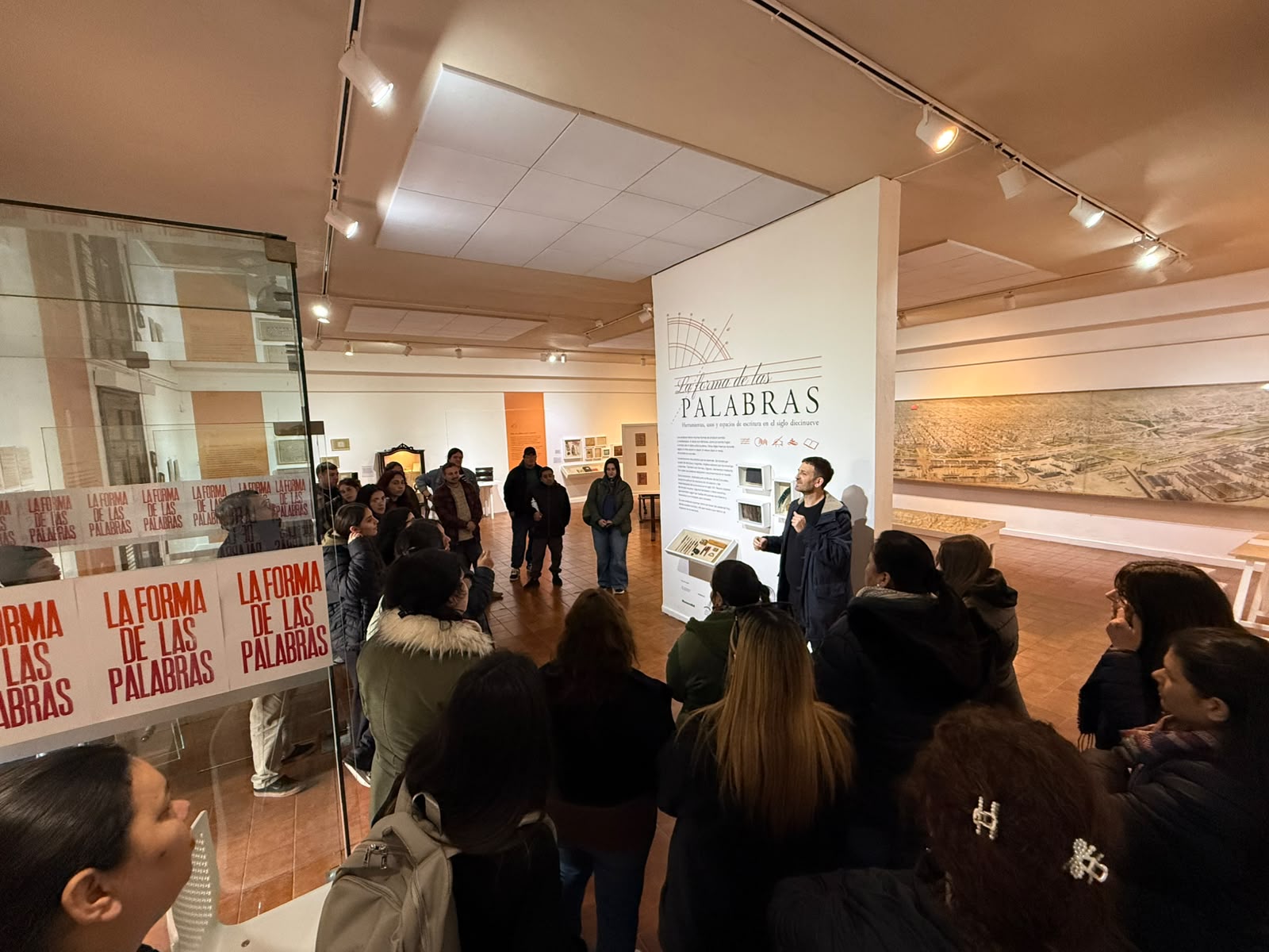 Visitas grupales a la muestra «La forma de las palabras»