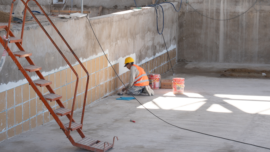 Avanza la construcción del nuevo complejo natatorio del Romero Brest 