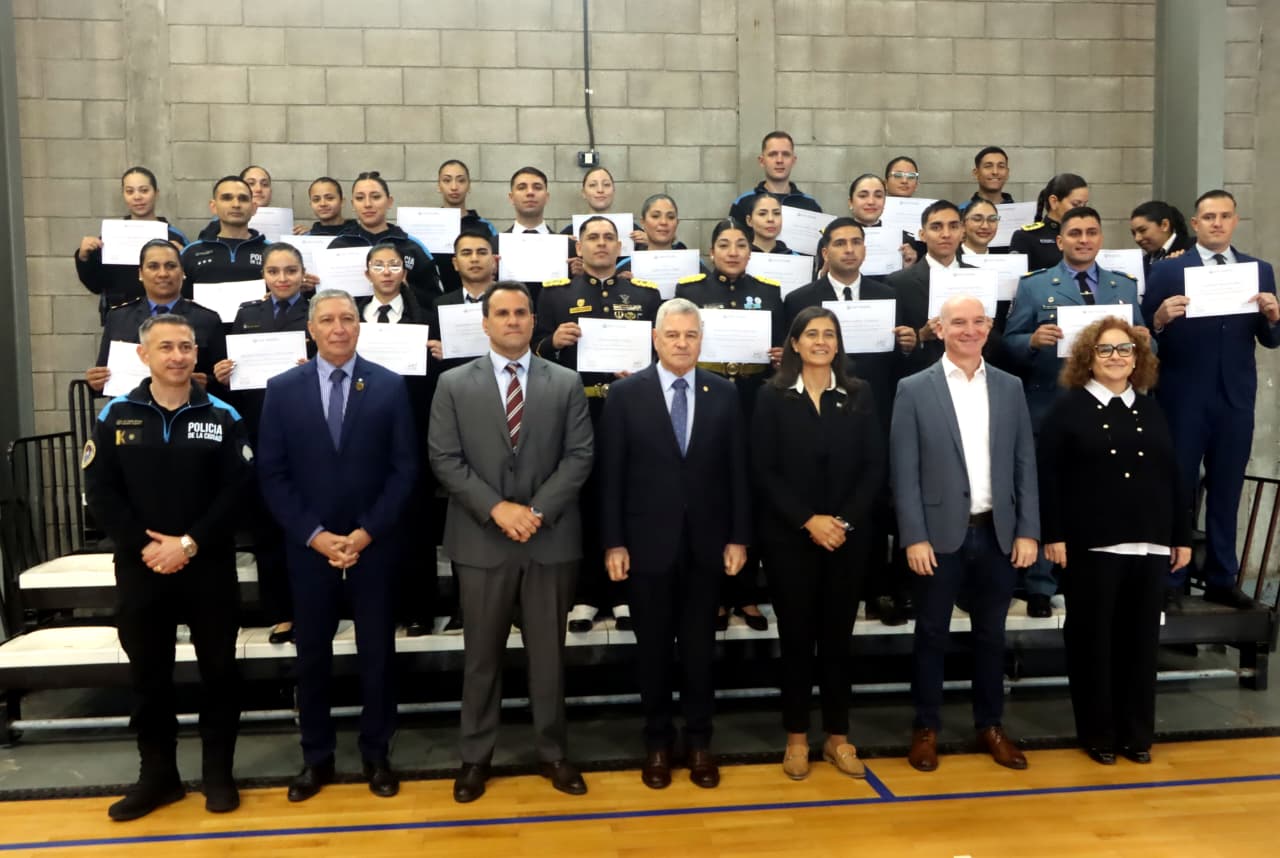 Finalizó el Curso de Instructor de Formación Inicial para Aspirantes de la Policía de la Ciudad