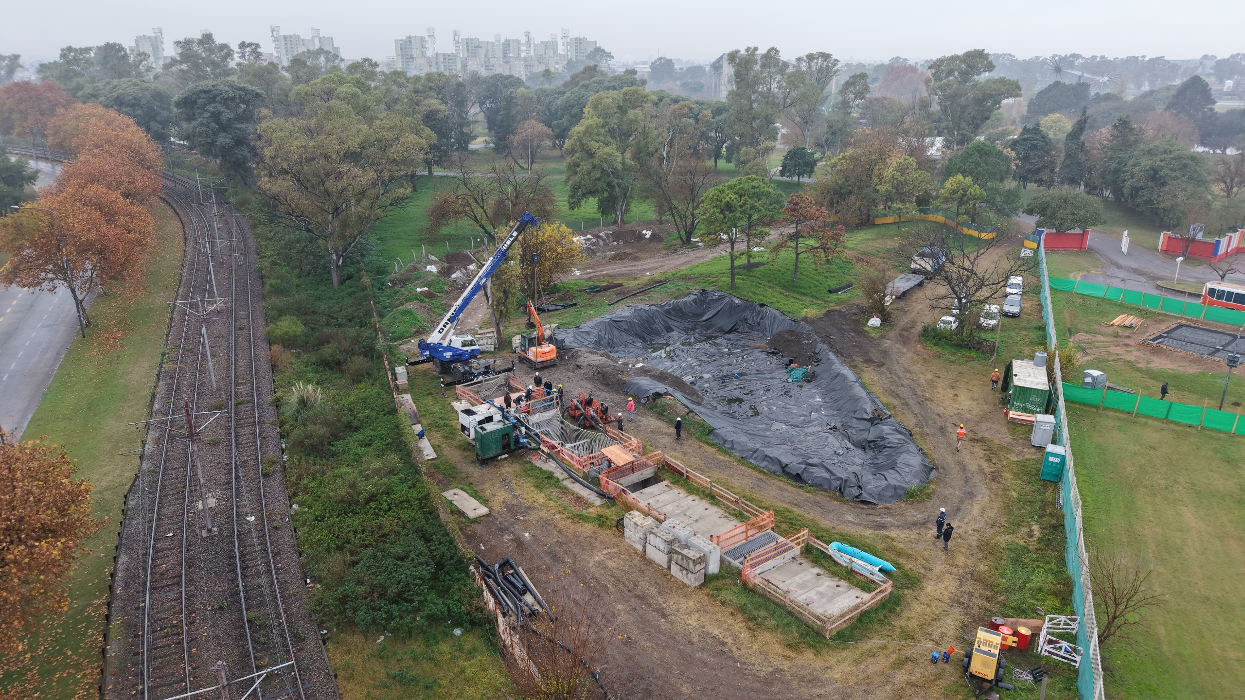 La Ciudad se prepara para "El Niño": avanza la limpieza del arroyo Cildañez para retirar más de 37.000 m³ de sedimentos 